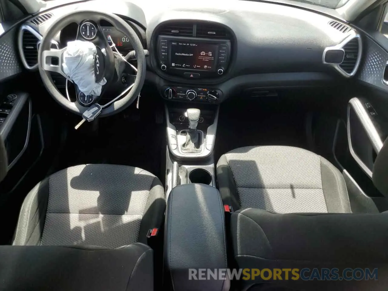 8 Фотография поврежденного автомобиля KNDJ23AU8P7869870 KIA SOUL 2023