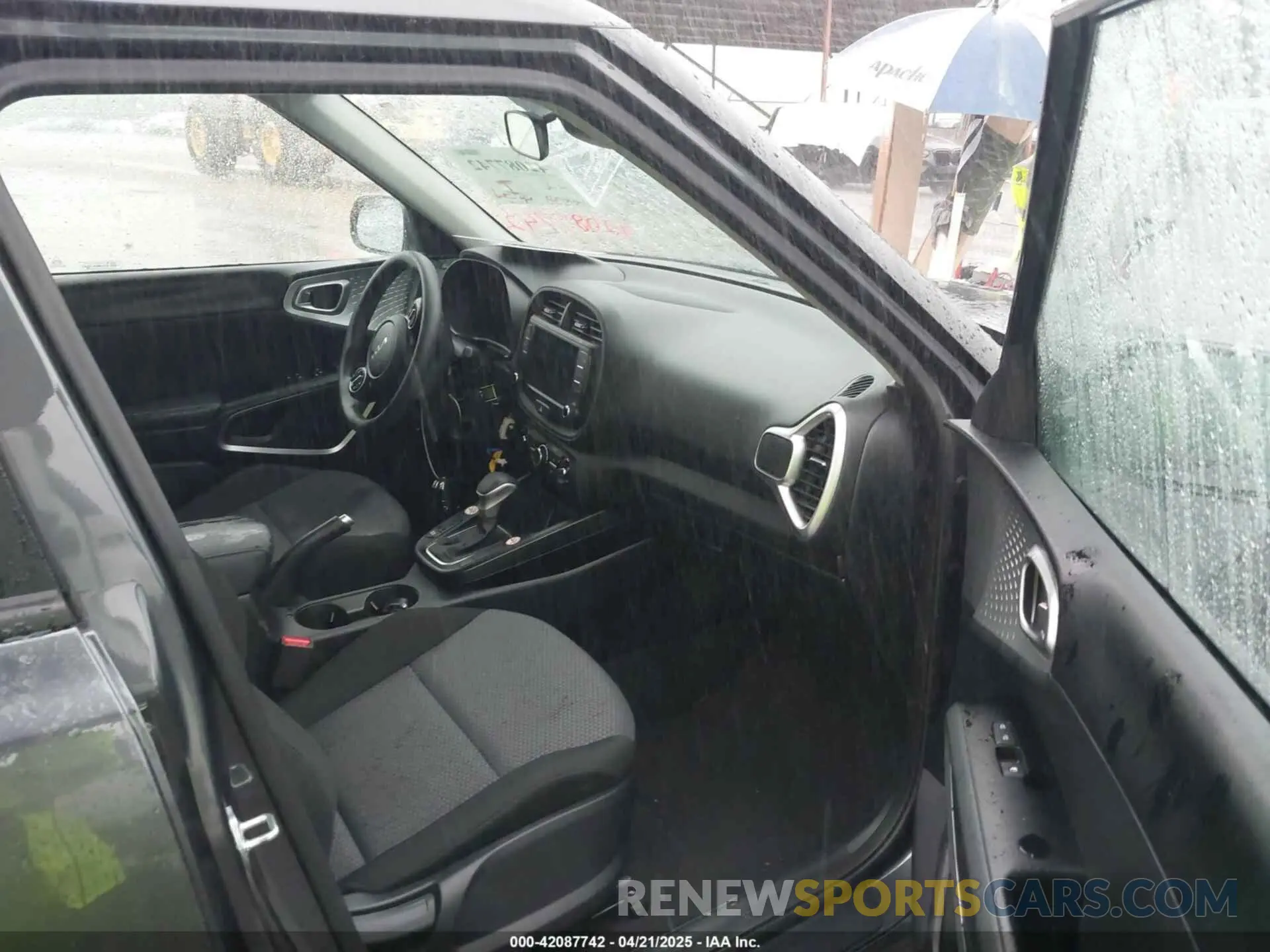 5 Photograph of a damaged car KNDJ23AU8P7882912 KIA SOUL 2023