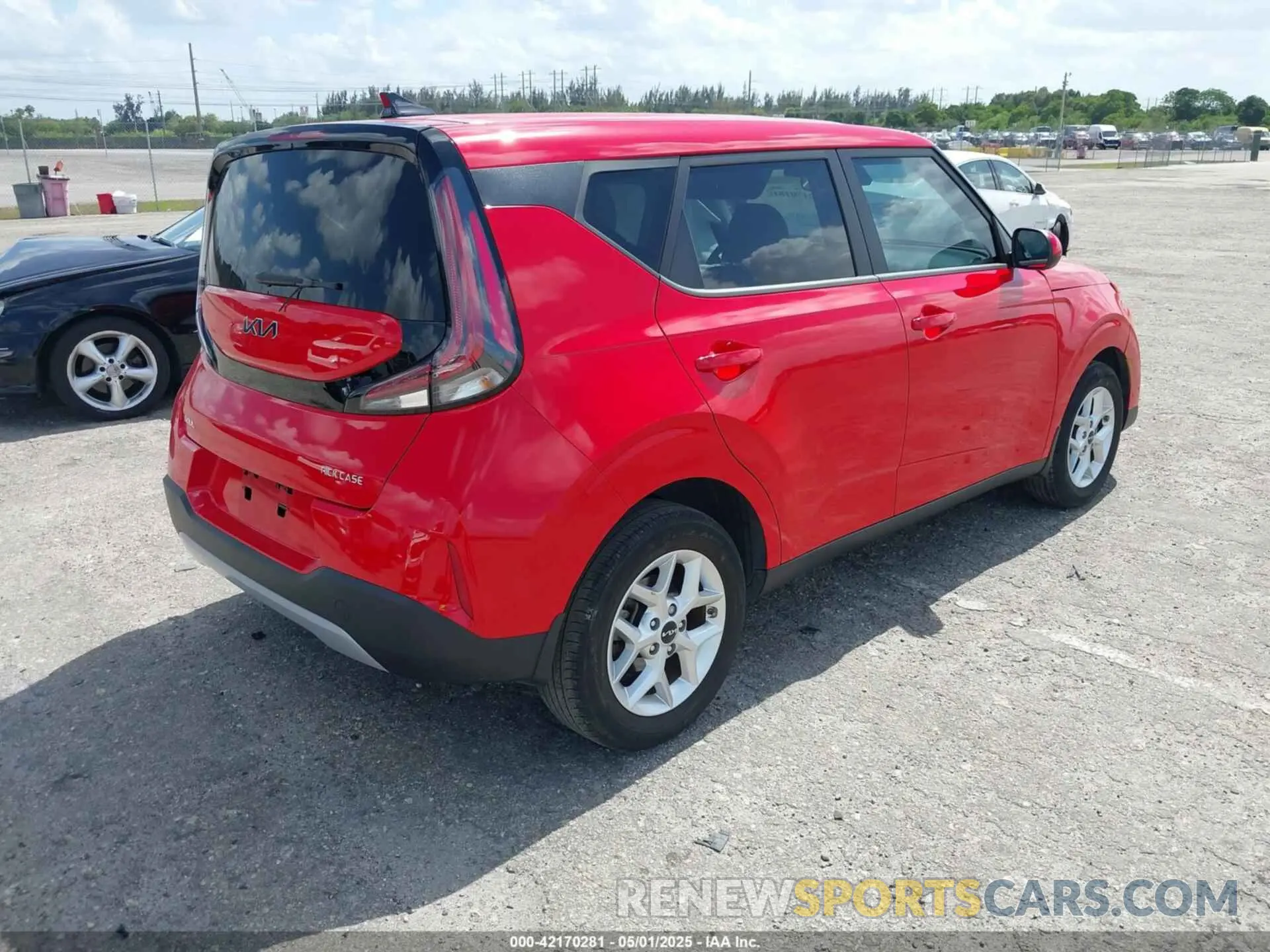 4 Photograph of a damaged car KNDJ23AU9P7207618 KIA SOUL 2023