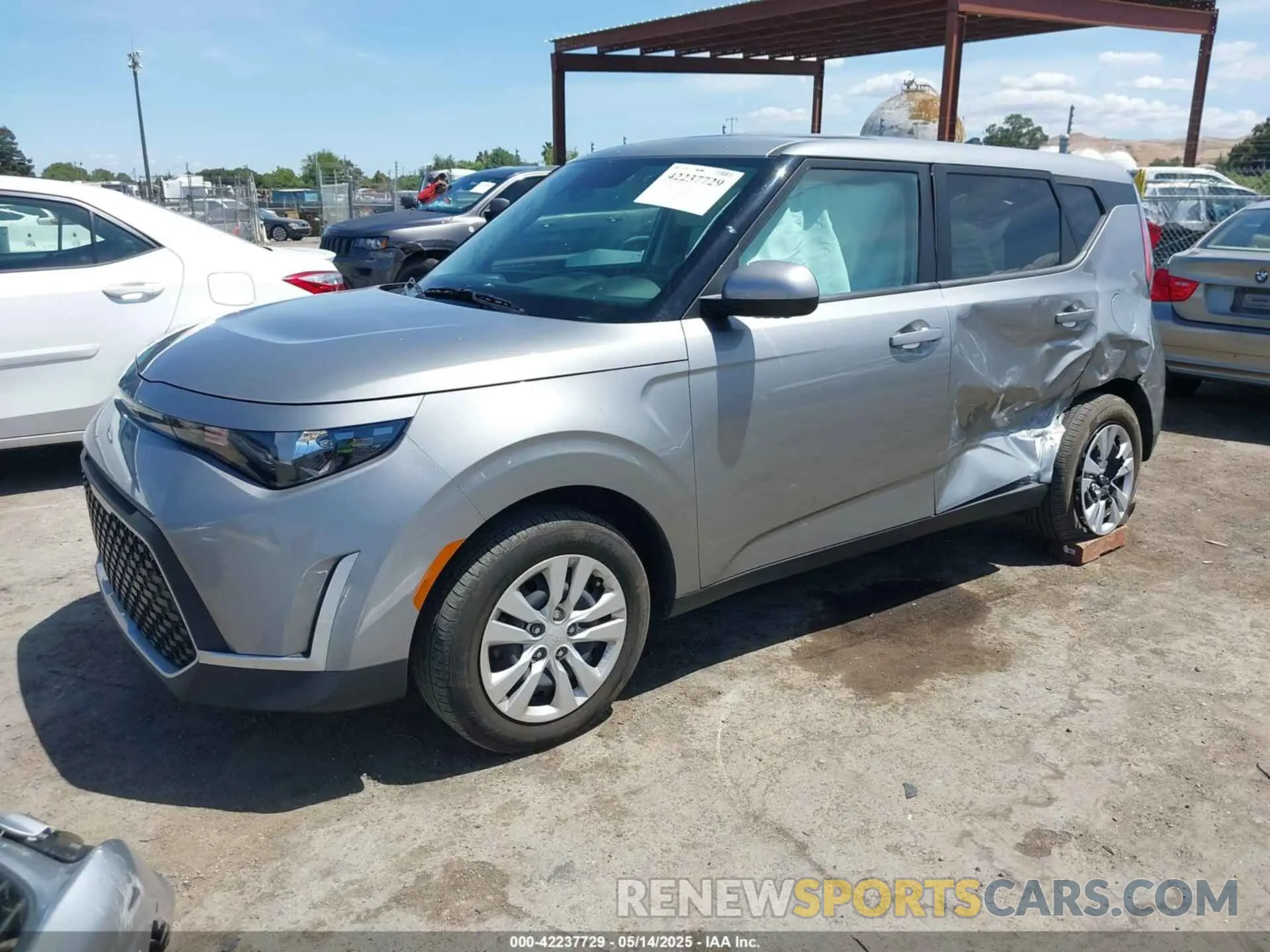2 Фотография поврежденного автомобиля KNDJ23AU9P7886550 KIA SOUL 2023