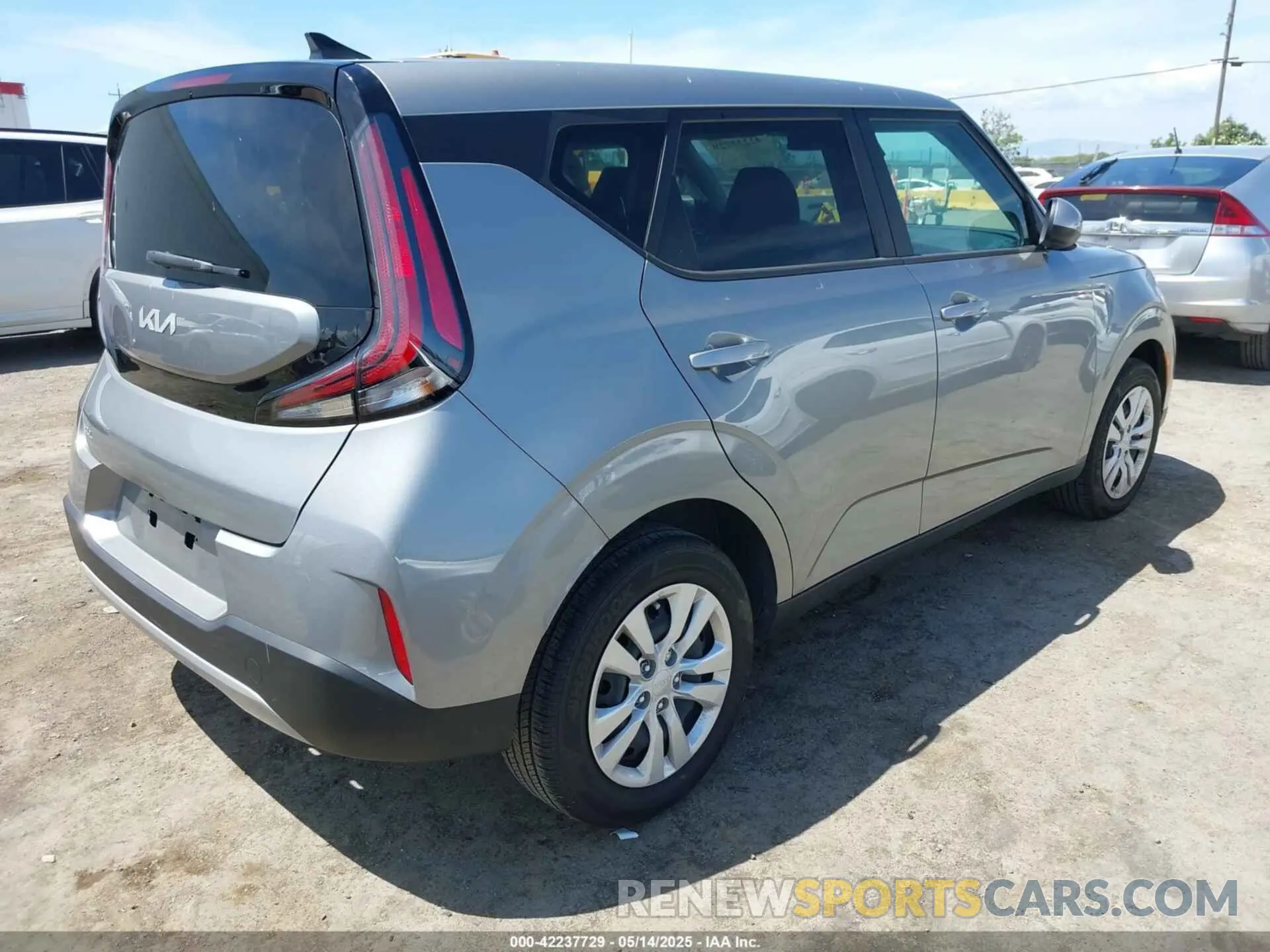 4 Фотография поврежденного автомобиля KNDJ23AU9P7886550 KIA SOUL 2023