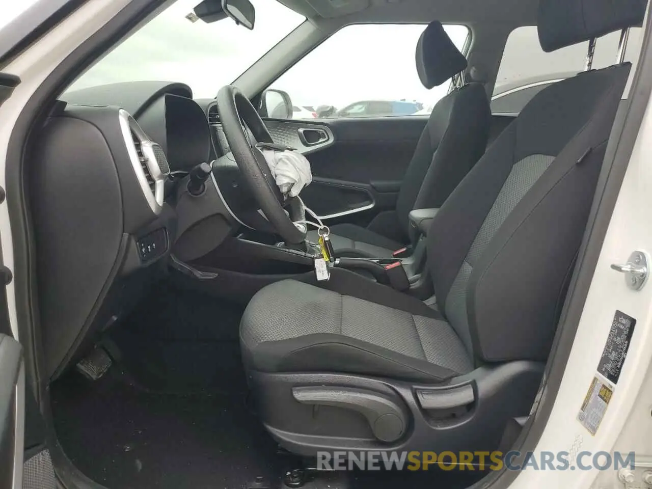 7 Фотография поврежденного автомобиля KNDJ23AU9P7893630 KIA SOUL 2023