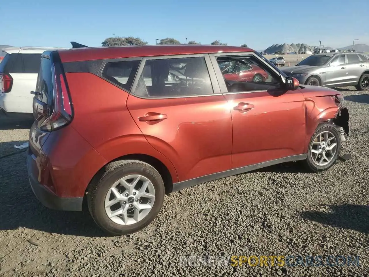 3 Фотография поврежденного автомобиля KNDJ23AUXP7189405 KIA SOUL 2023