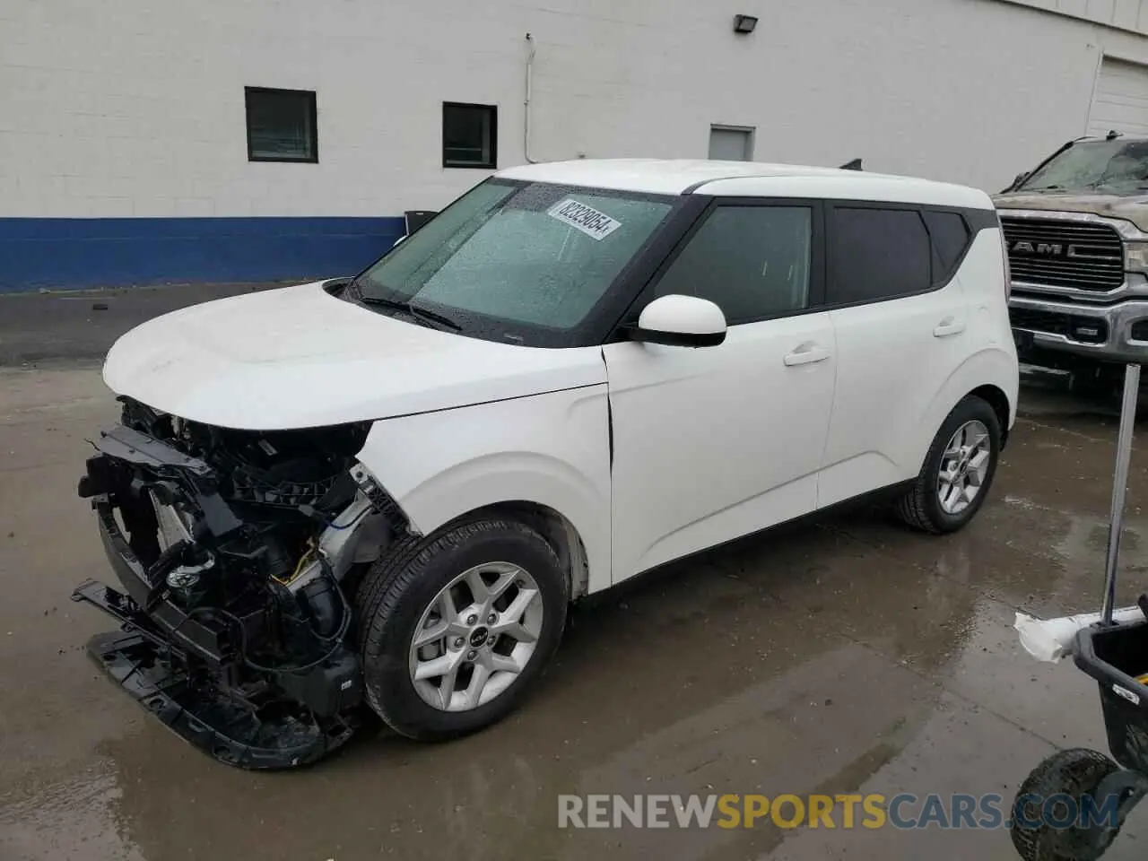 1 Фотография поврежденного автомобиля KNDJ23AUXP7866758 KIA SOUL 2023