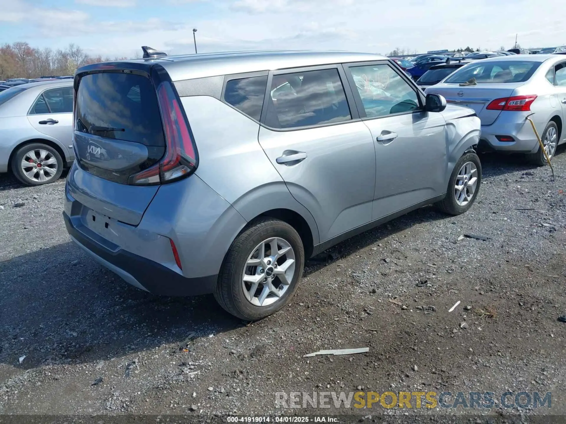 4 Фотография поврежденного автомобиля KNDJ23AUXP7876223 KIA SOUL 2023