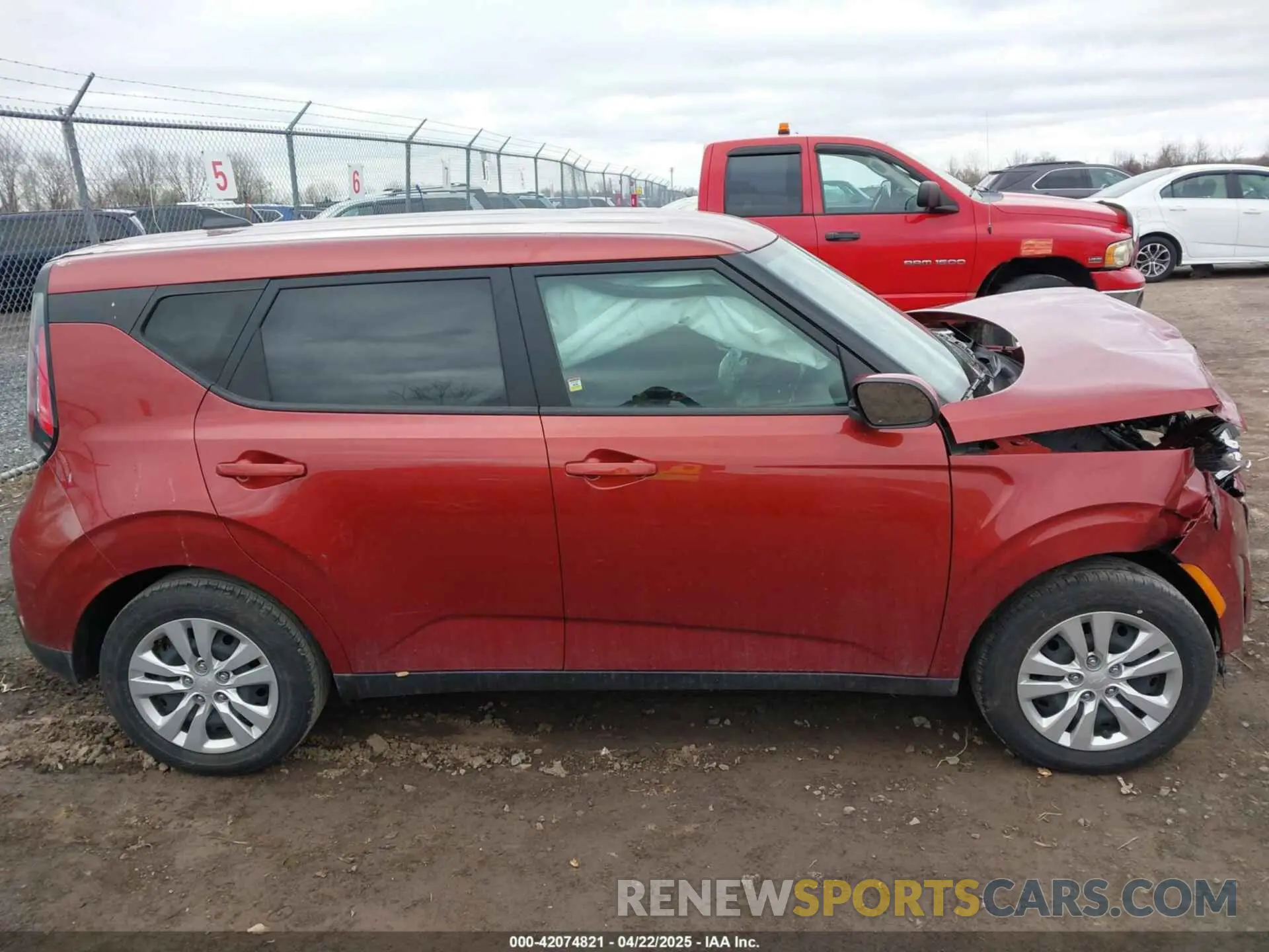 14 Фотография поврежденного автомобиля KNDJ23AUXP7890087 KIA SOUL 2023