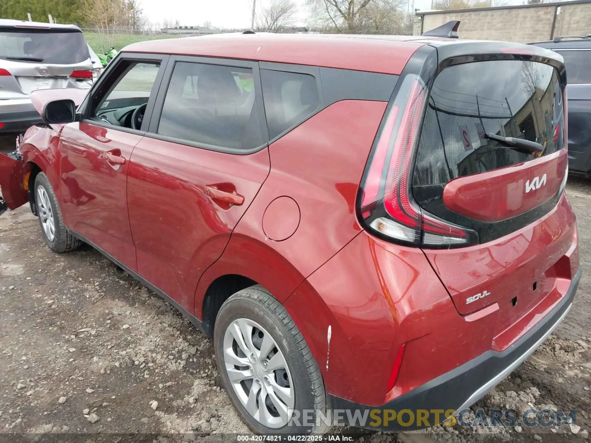 3 Фотография поврежденного автомобиля KNDJ23AUXP7890087 KIA SOUL 2023