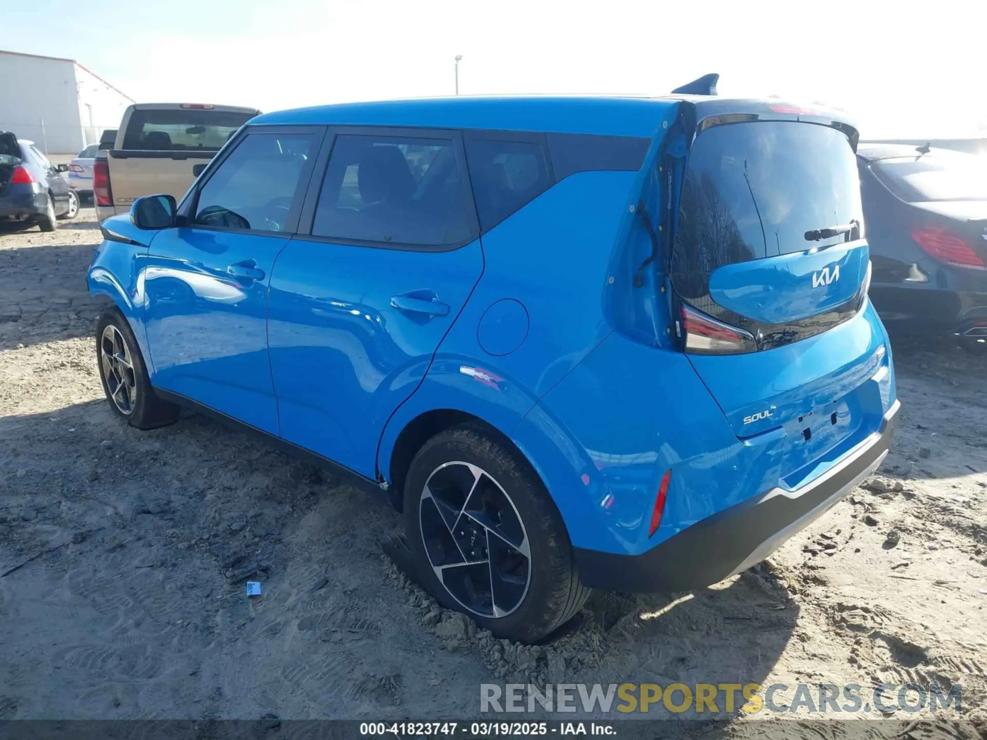 3 Фотография поврежденного автомобиля KNDJ33AU4P7190594 KIA SOUL 2023