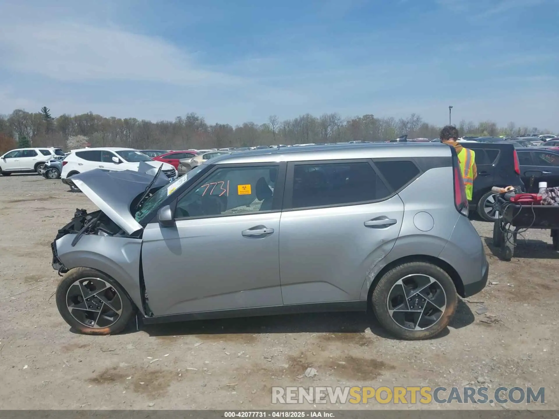 13 Photograph of a damaged car KNDJ33AU4P7866056 KIA SOUL 2023