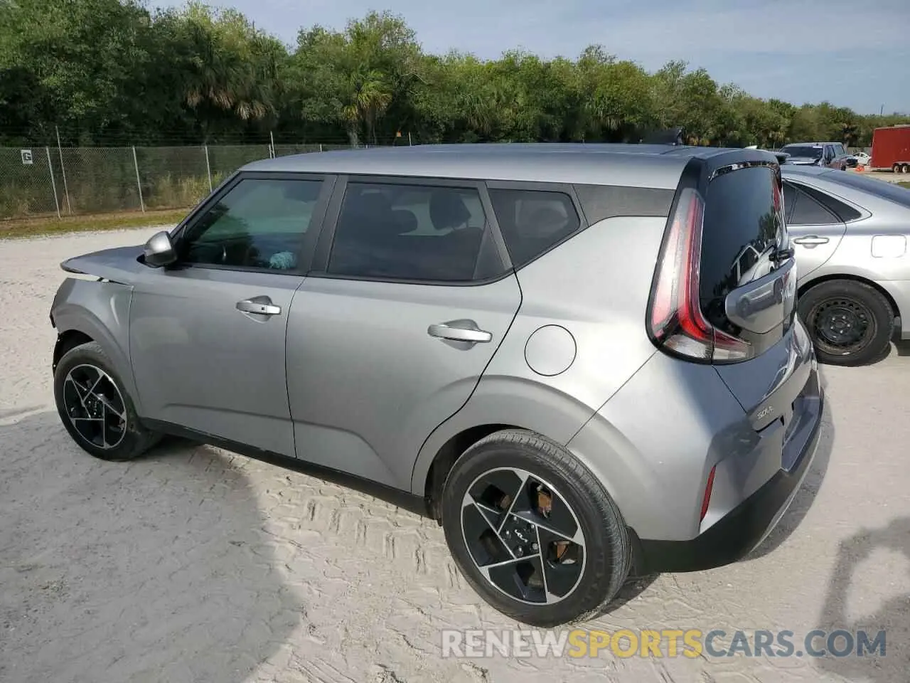2 Photograph of a damaged car KNDJ33AU8P7871650 KIA SOUL 2023