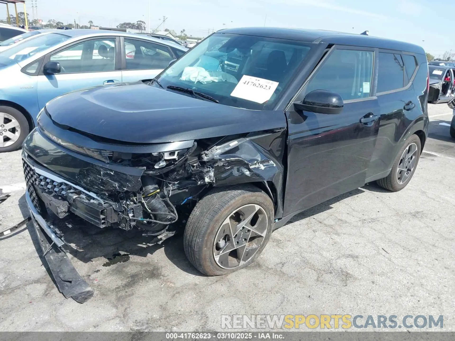 2 Photograph of a damaged car KNDJ33AU9P7881801 KIA SOUL 2023