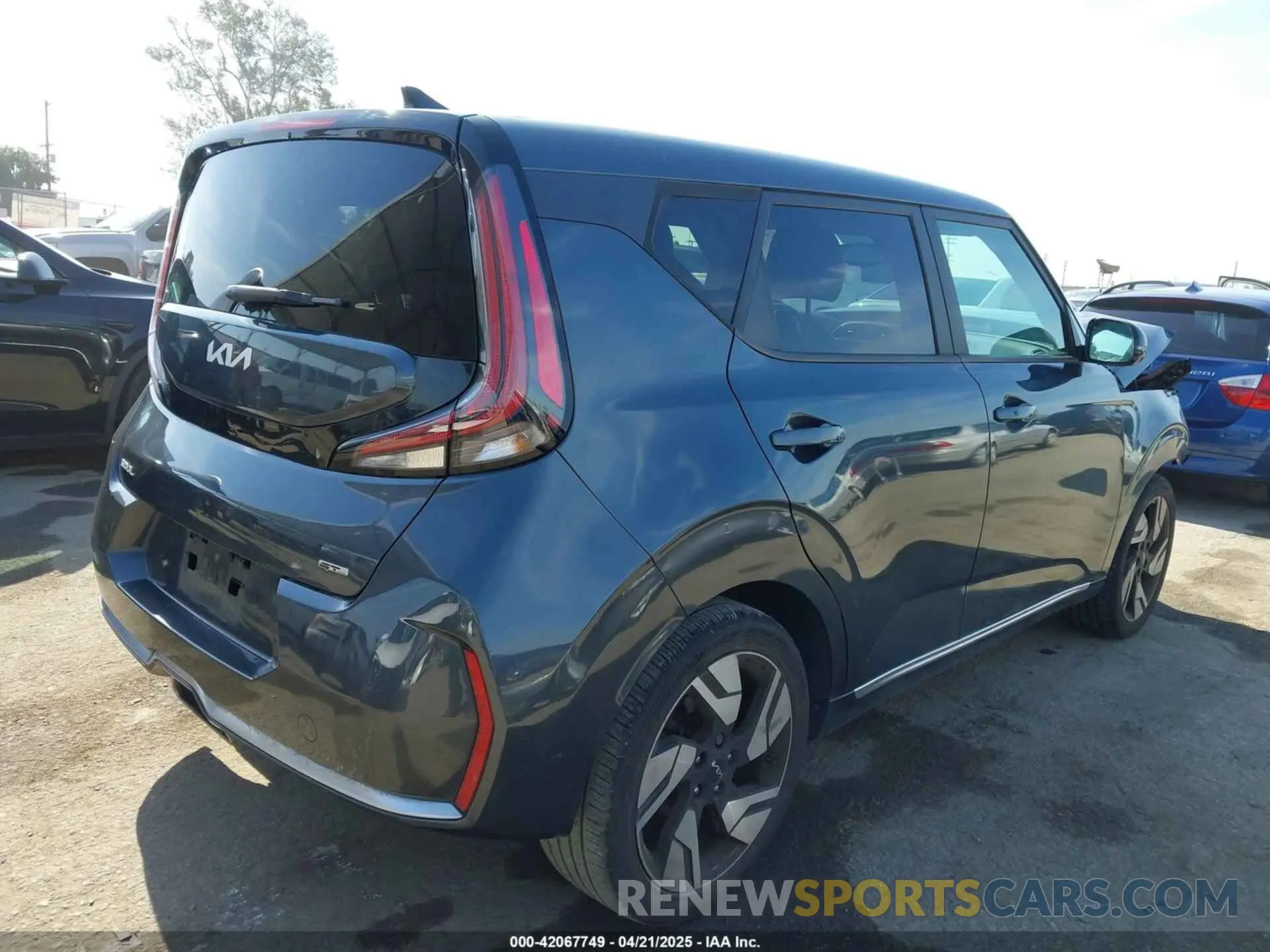 4 Фотография поврежденного автомобиля KNDJ53AU0P7195673 KIA SOUL 2023