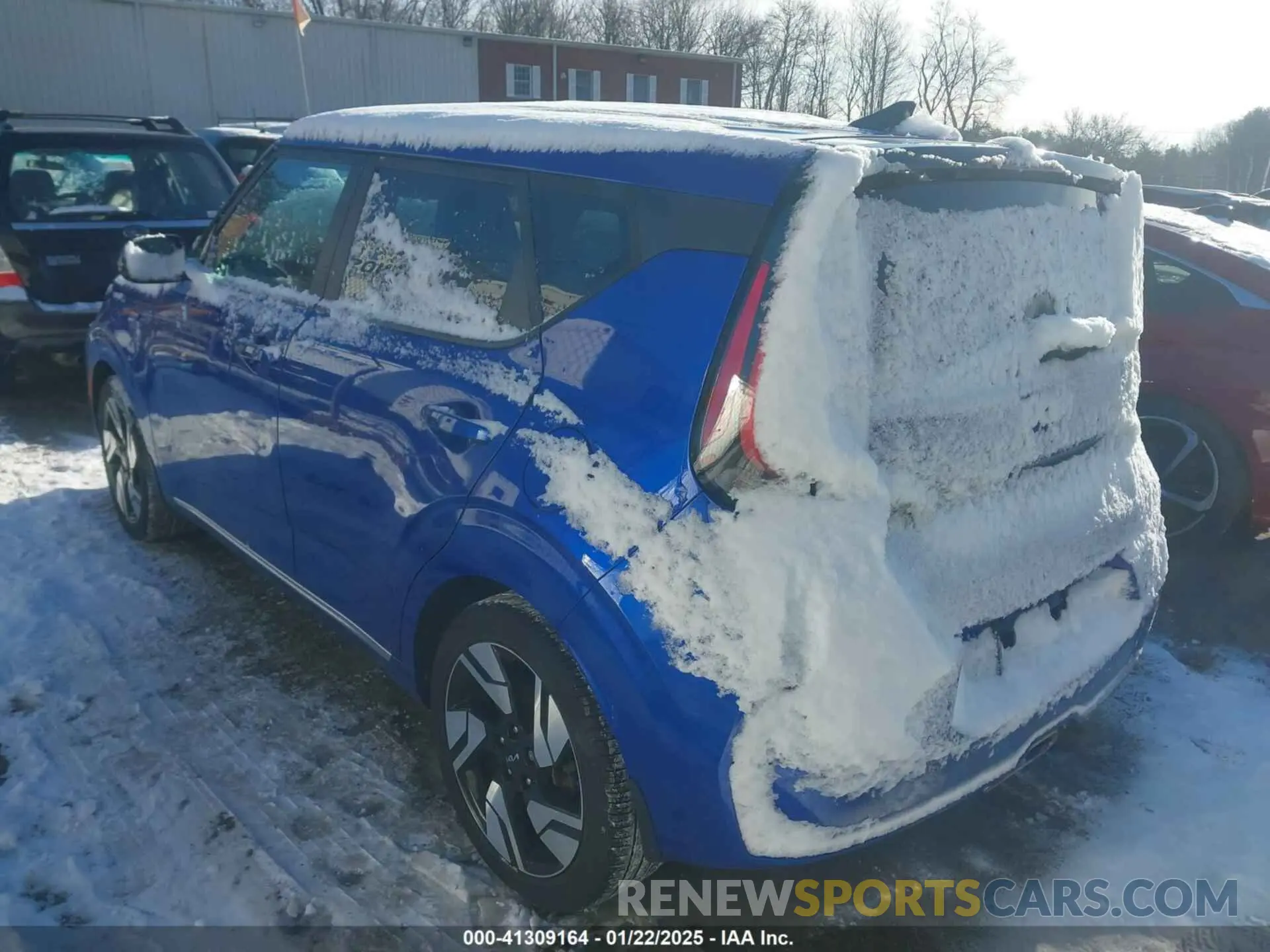 3 Фотография поврежденного автомобиля KNDJ53AU4P7200843 KIA SOUL 2023