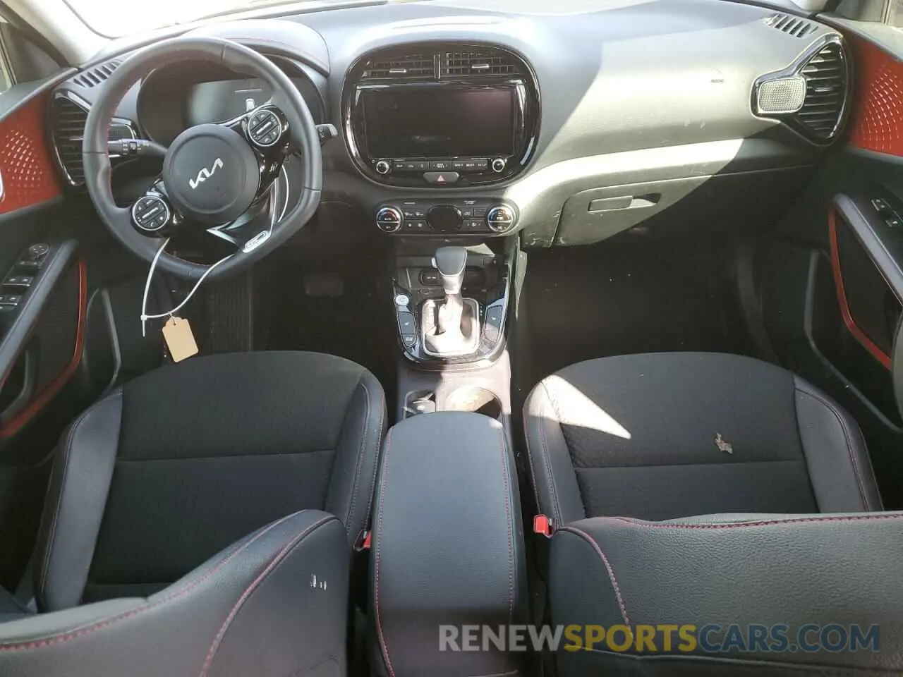 8 Фотография поврежденного автомобиля KNDJ53AU4P7840115 KIA SOUL 2023