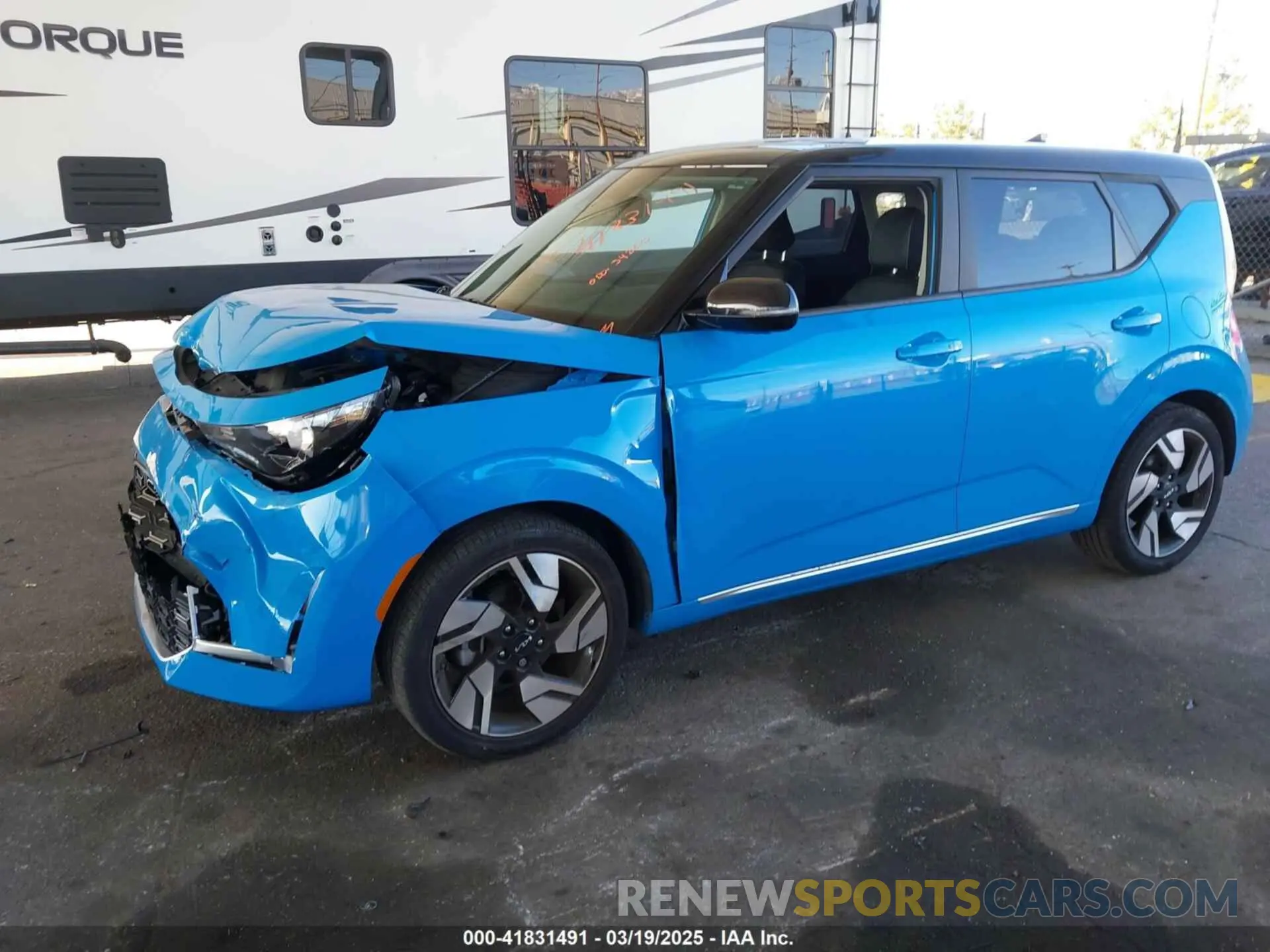 2 Photograph of a damaged car KNDJ53AUXP7193929 KIA SOUL 2023