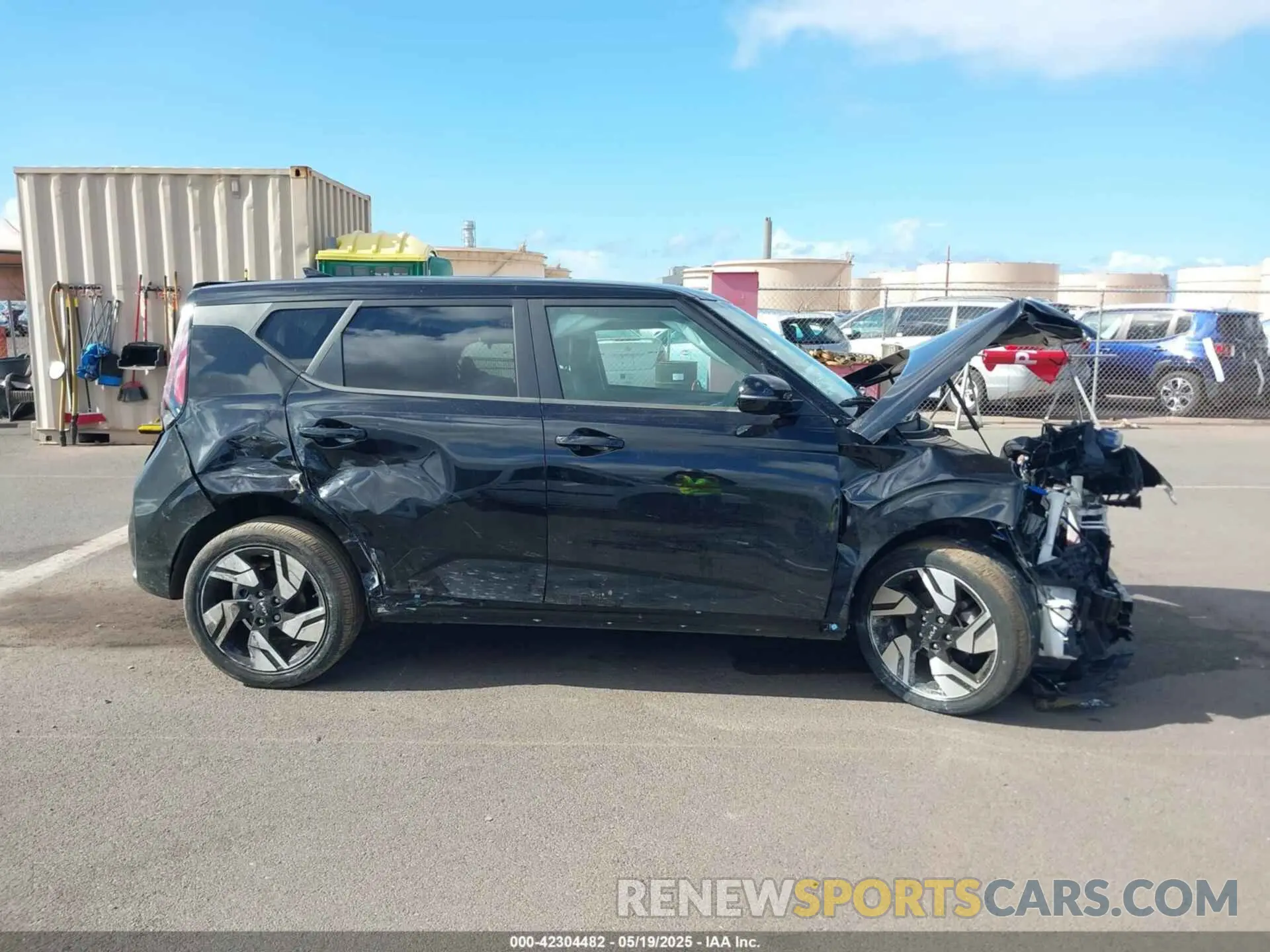 14 Photograph of a damaged car KNDJ53AUXP7849451 KIA SOUL 2023