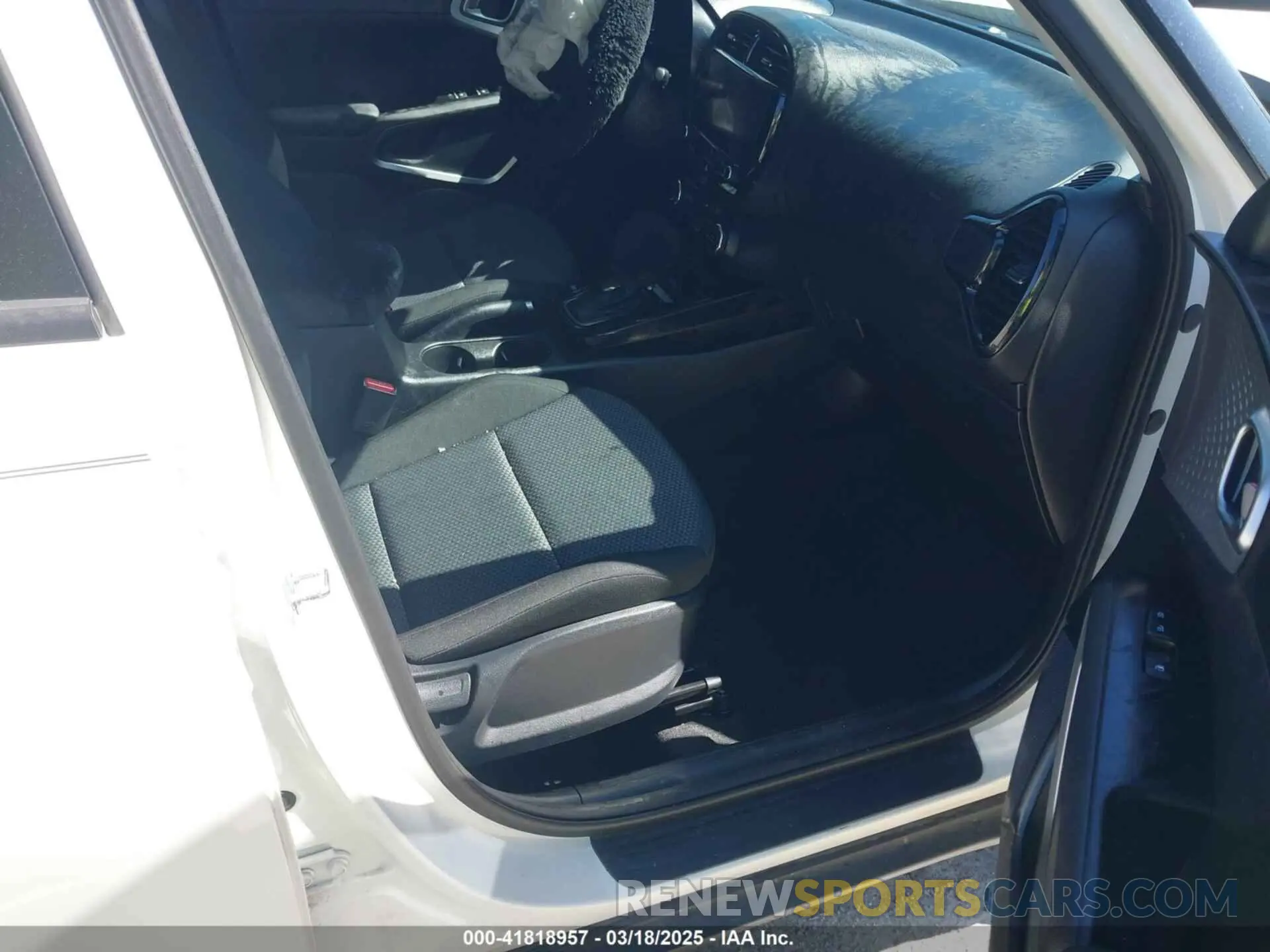5 Photograph of a damaged car KNDJ23AU0R7236315 KIA SOUL 2024