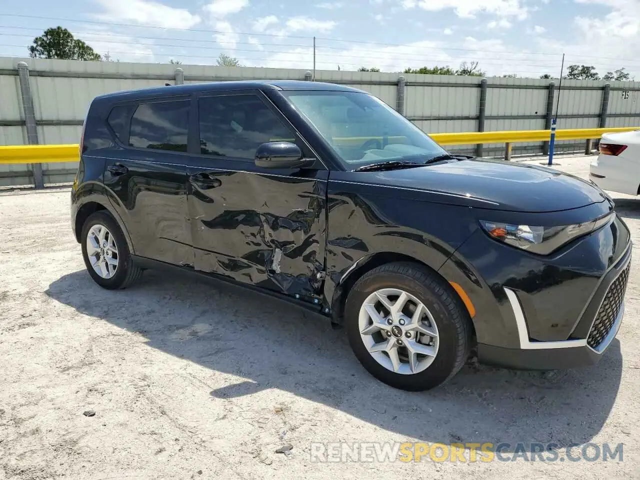 4 Фотография поврежденного автомобиля KNDJ23AU0R7911774 KIA SOUL 2024