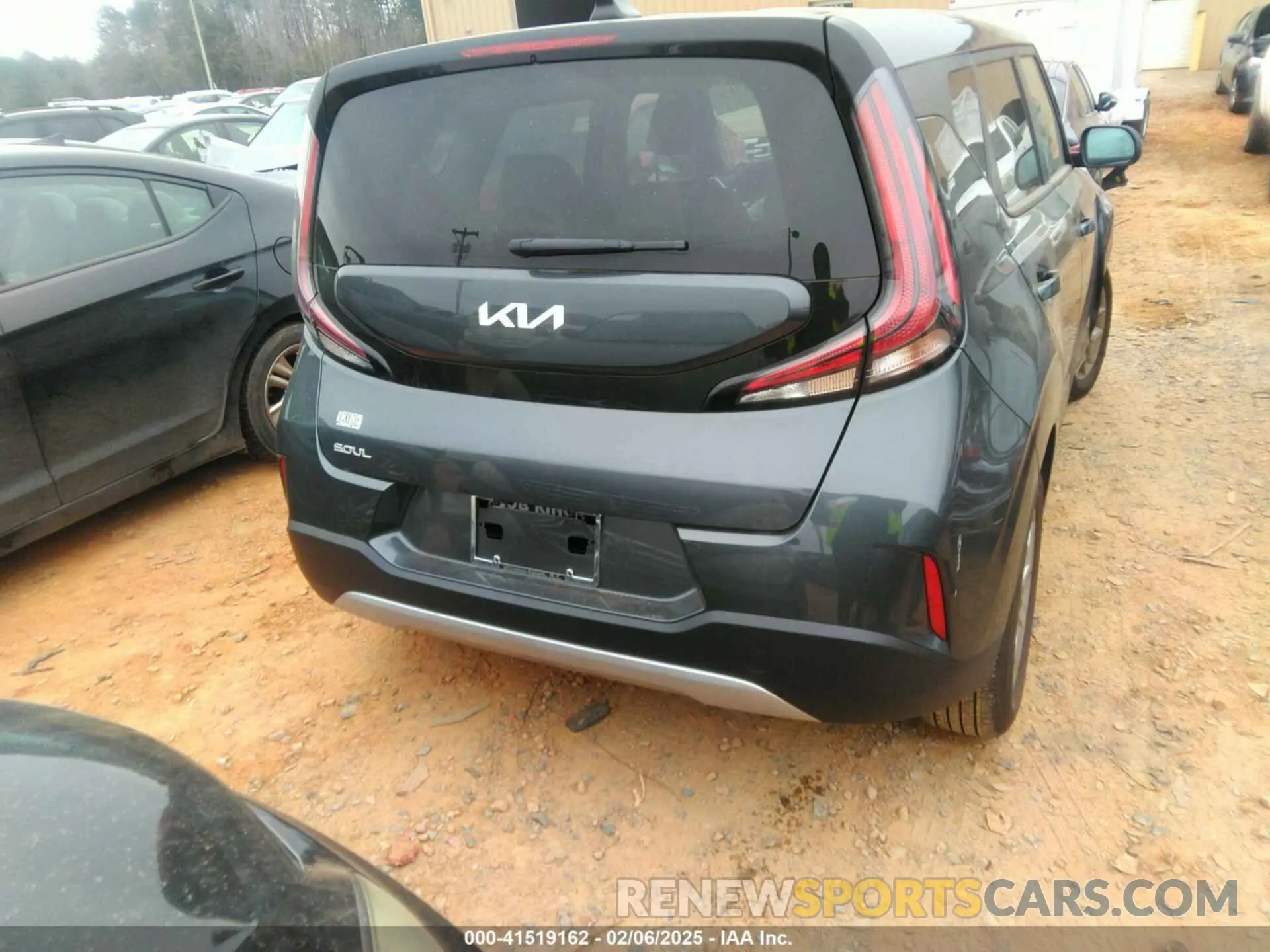 17 Photograph of a damaged car KNDJ23AU1R7916854 KIA SOUL 2024