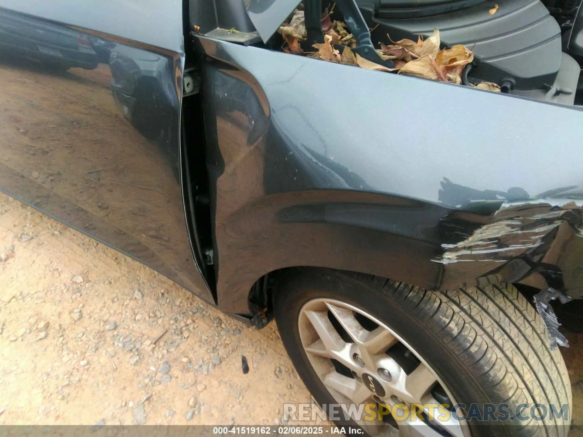 18 Photograph of a damaged car KNDJ23AU1R7916854 KIA SOUL 2024
