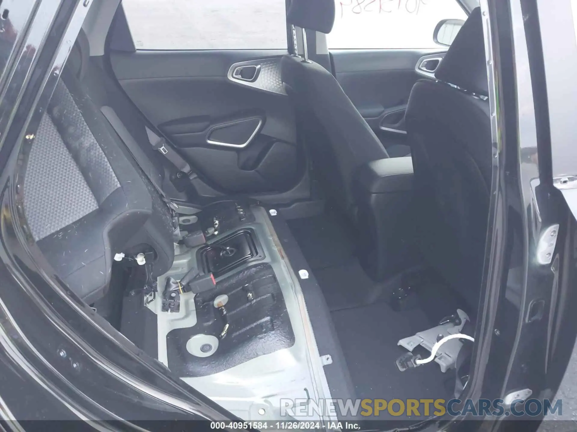 8 Фотография поврежденного автомобиля KNDJ23AU2R7227499 KIA SOUL 2024