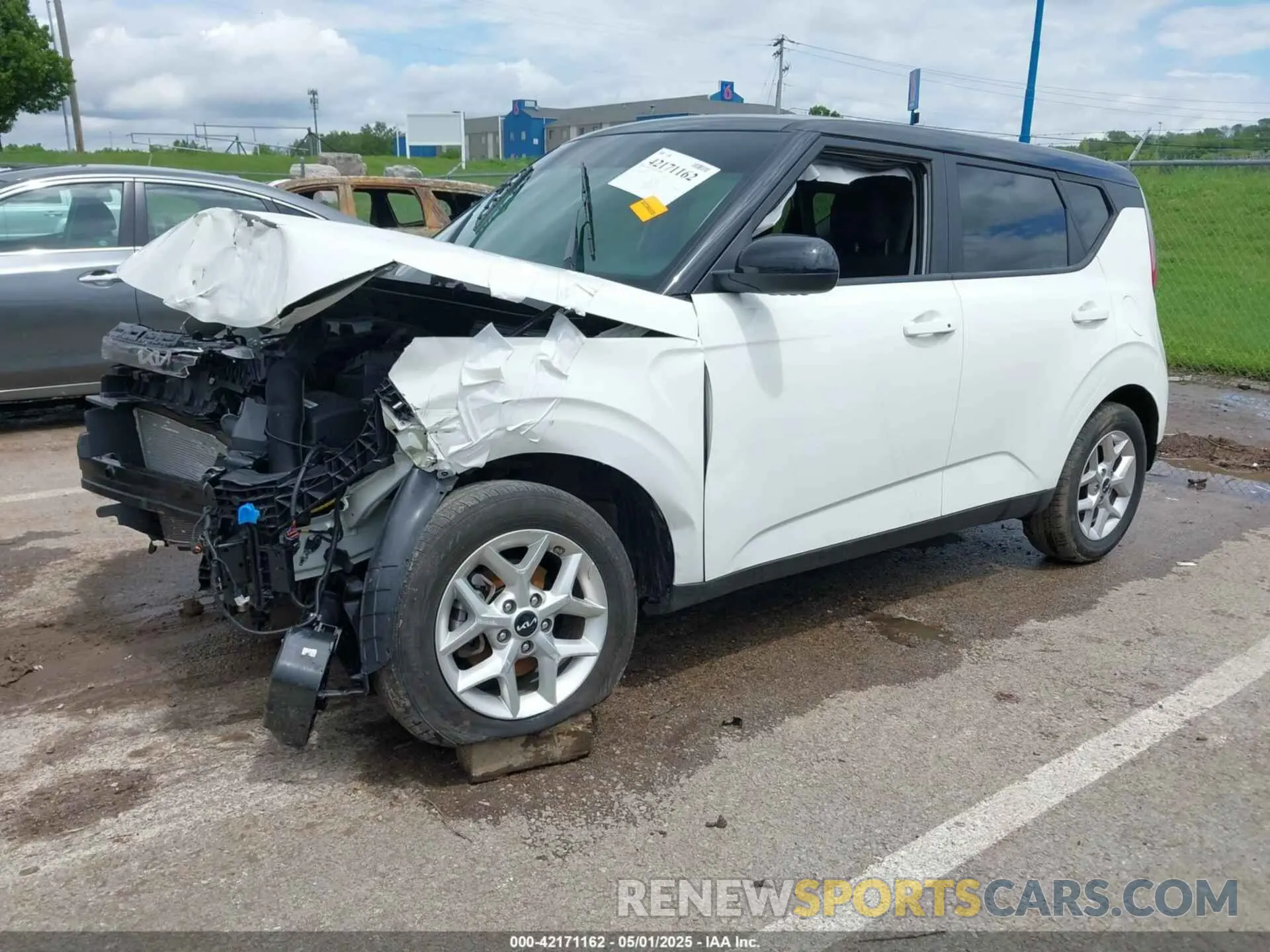 2 Photograph of a damaged car KNDJ23AU2R7229642 KIA SOUL 2024