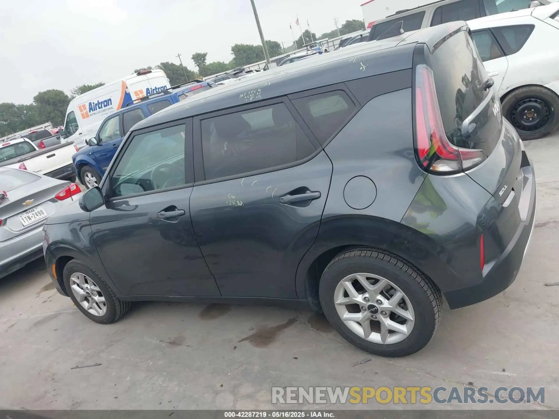 14 Photograph of a damaged car KNDJ23AU2R7898770 KIA SOUL 2024