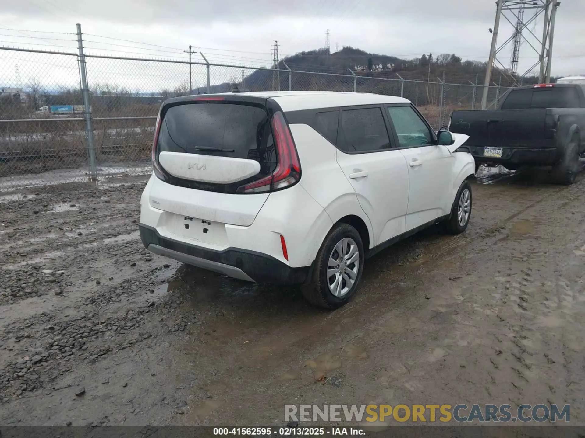 4 Фотография поврежденного автомобиля KNDJ23AU5R7237881 KIA SOUL 2024