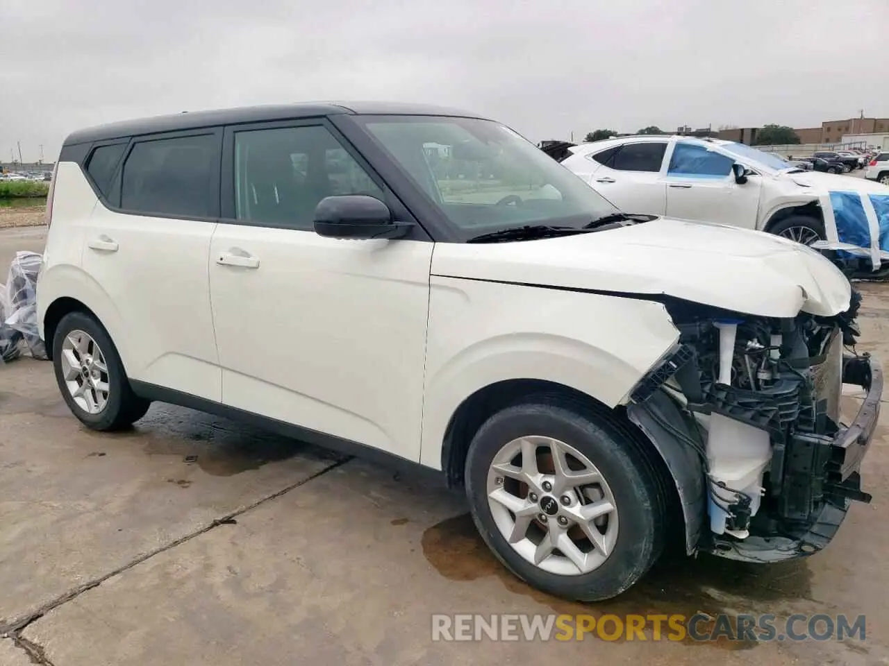 4 Photograph of a damaged car KNDJ23AU7R7221584 KIA SOUL 2024