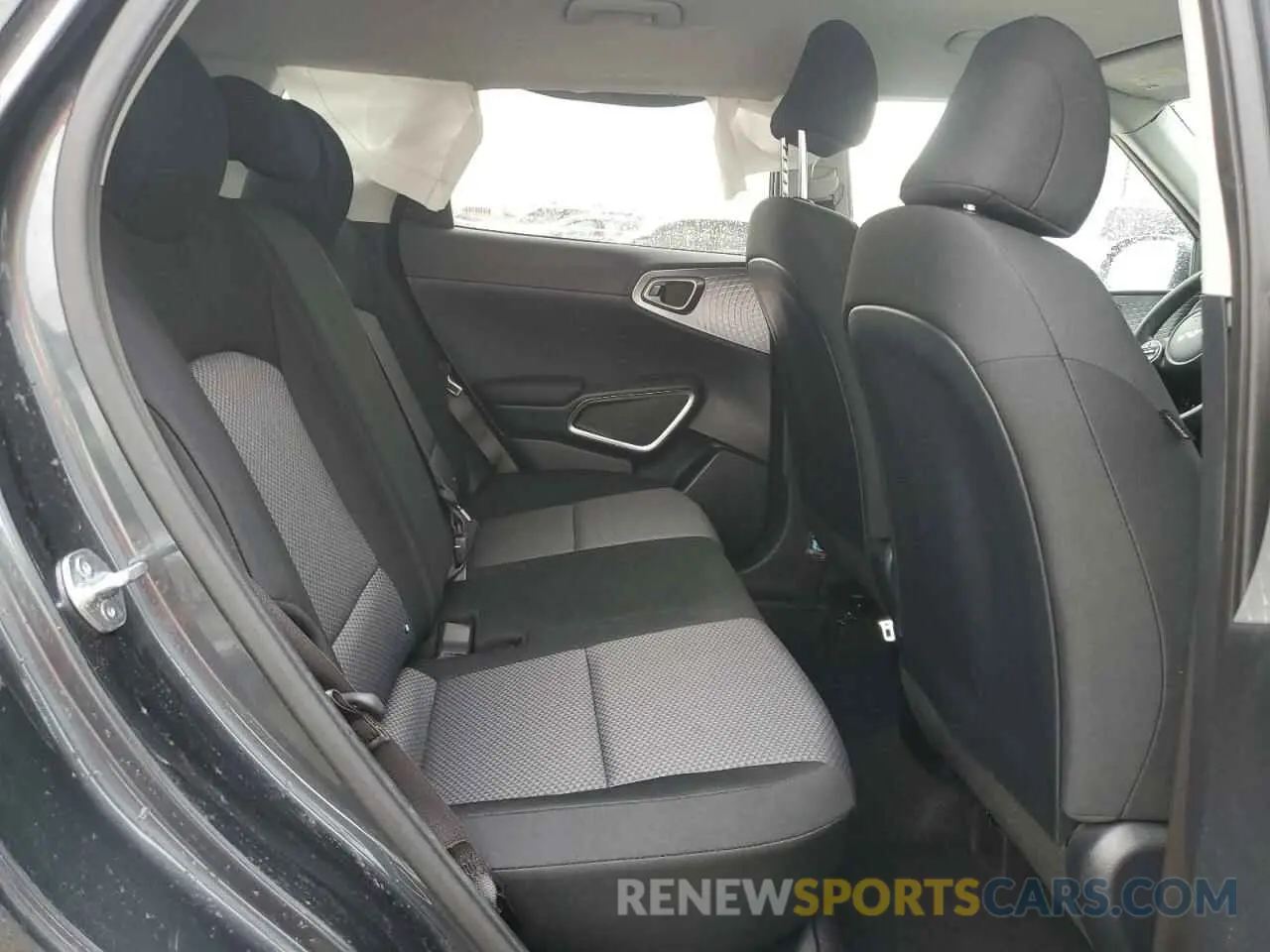 10 Фотография поврежденного автомобиля KNDJ23AUXR7912947 KIA SOUL 2024
