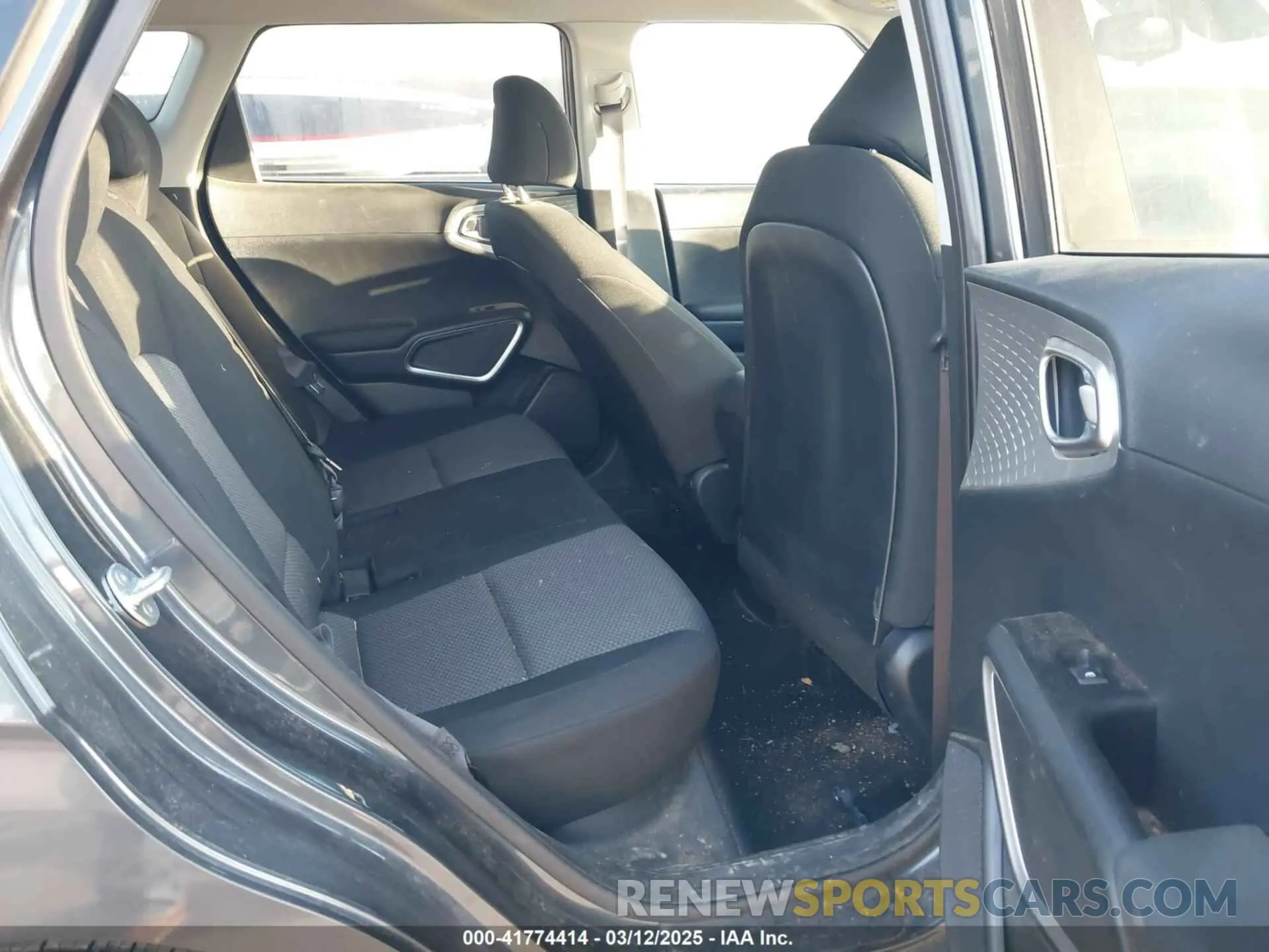 8 Фотография поврежденного автомобиля KNDJ23AUXR7914052 KIA SOUL 2024