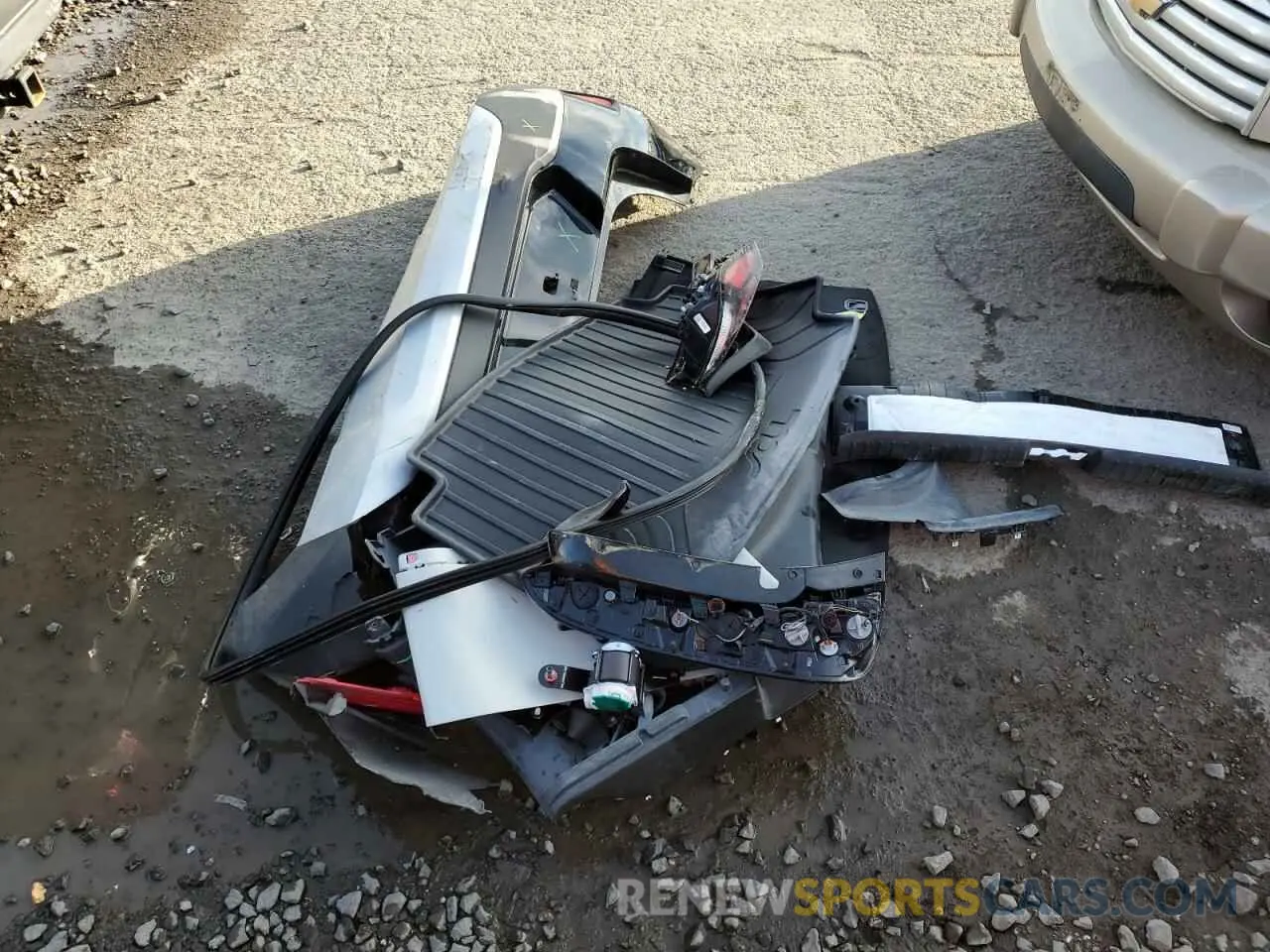 13 Photograph of a damaged car KNDJ33AU3R7899682 KIA SOUL 2024
