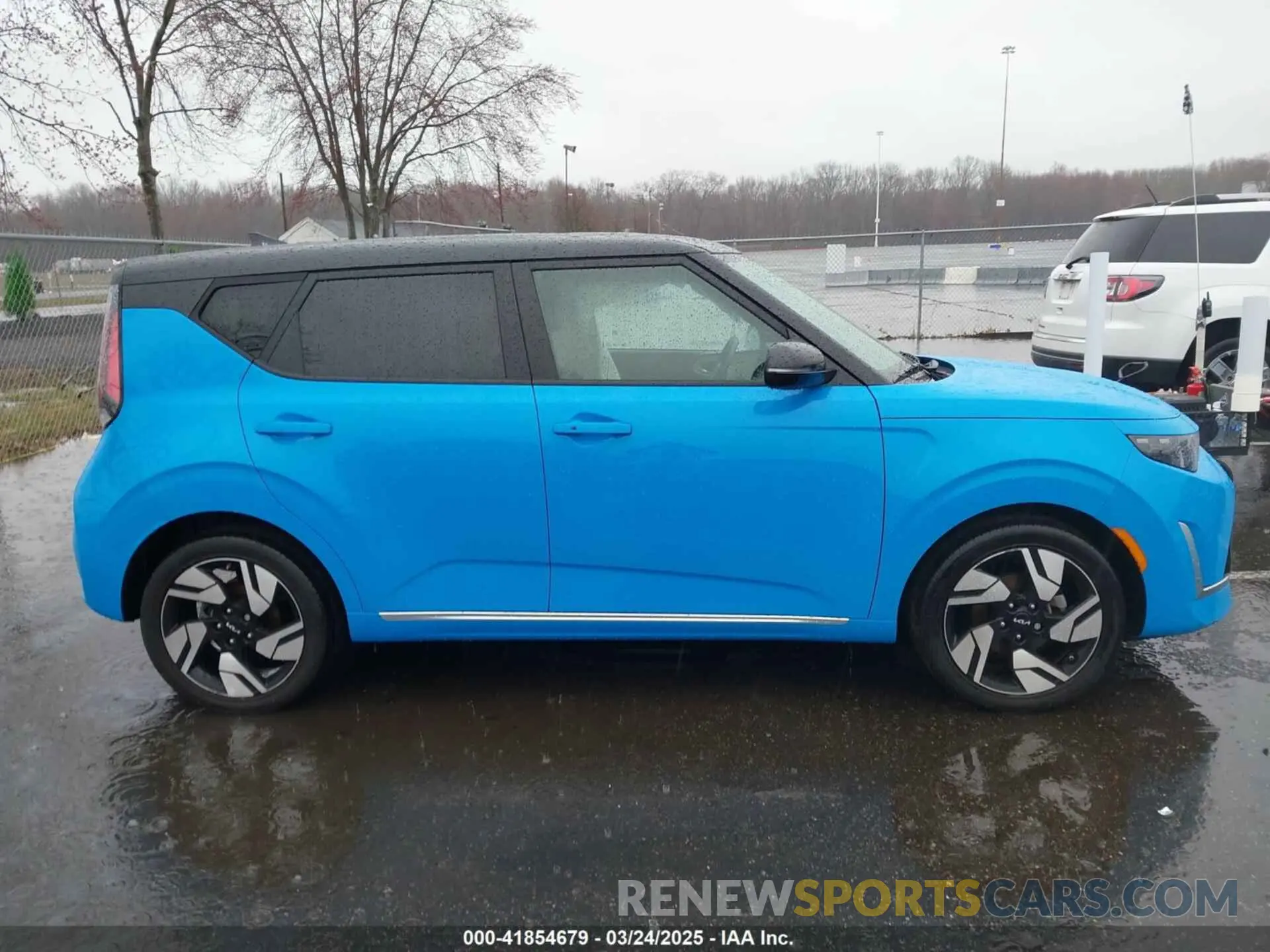 12 Фотография поврежденного автомобиля KNDJ53AU1R7231700 KIA SOUL 2024