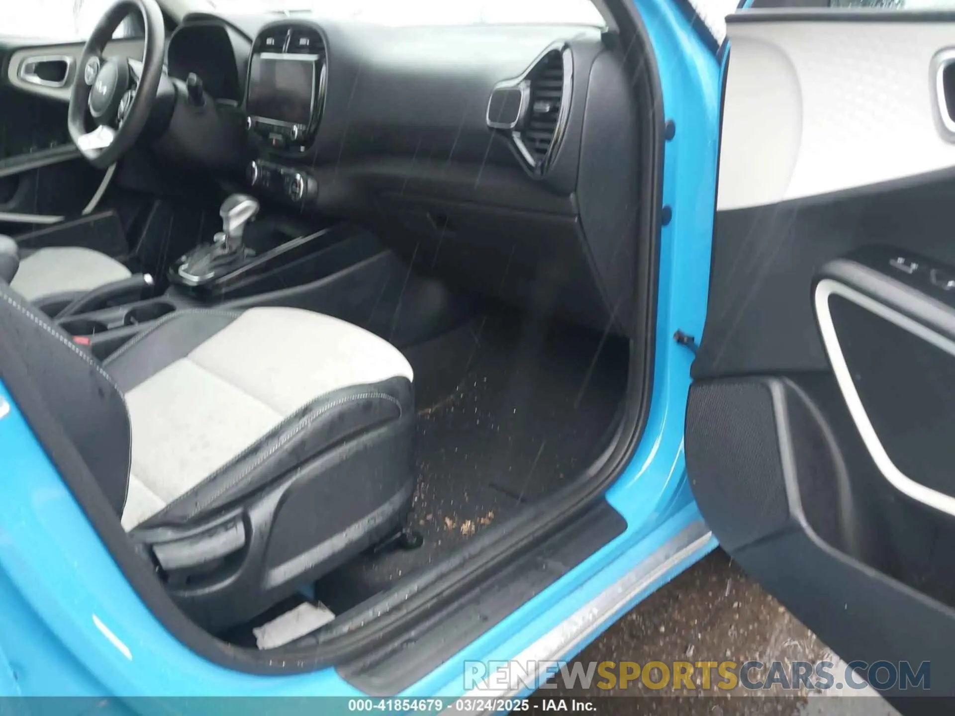 5 Фотография поврежденного автомобиля KNDJ53AU1R7231700 KIA SOUL 2024
