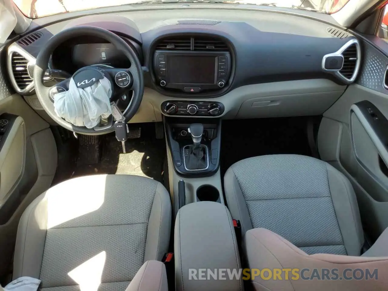 8 Фотография поврежденного автомобиля KNDJ23AU0S7248938 KIA SOUL 2025