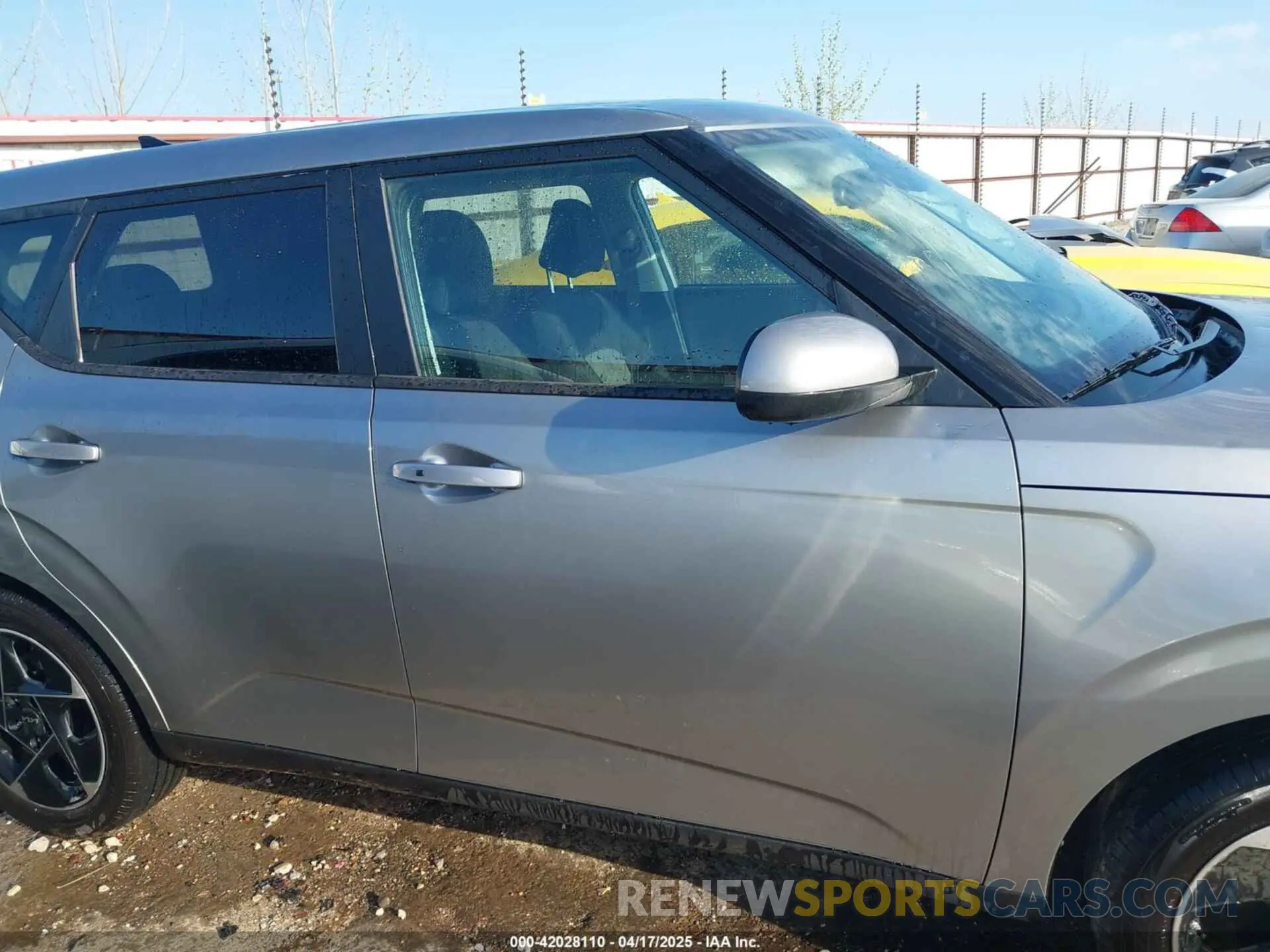13 Фотография поврежденного автомобиля KNDJ33AU8S7923691 KIA SOUL 2025