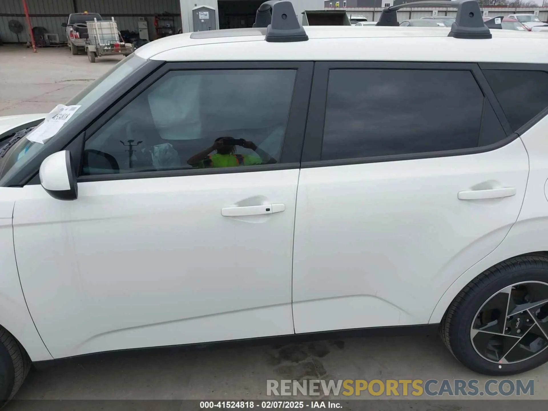 14 Photograph of a damaged car KNDJ33AU8S7925246 KIA SOUL 2025