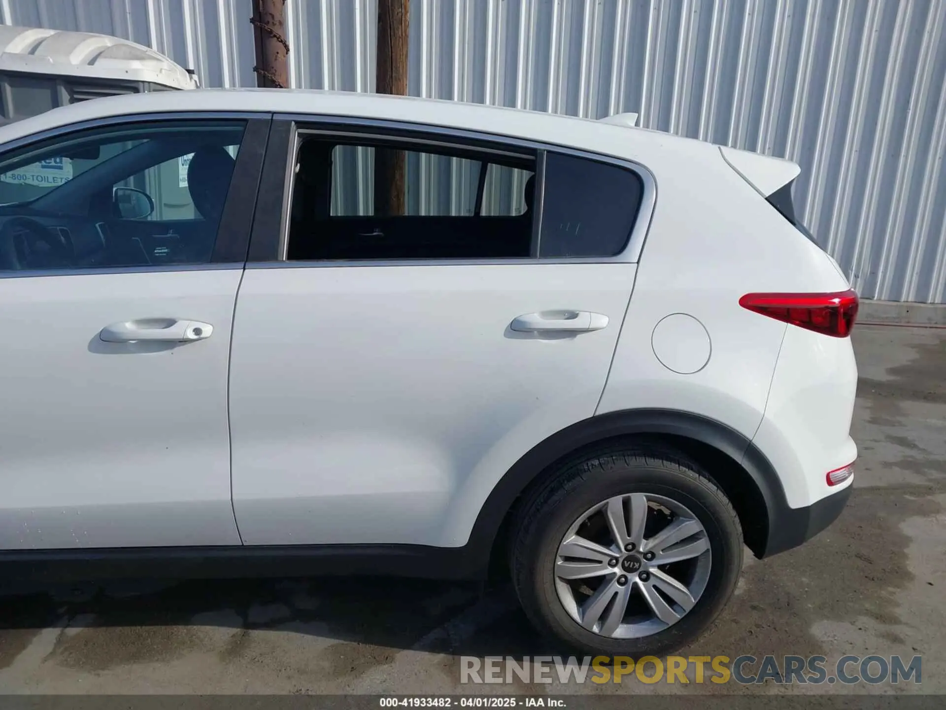 6 Photograph of a damaged car KNDPM3AC0K7535675 KIA SPORTAGE 2019