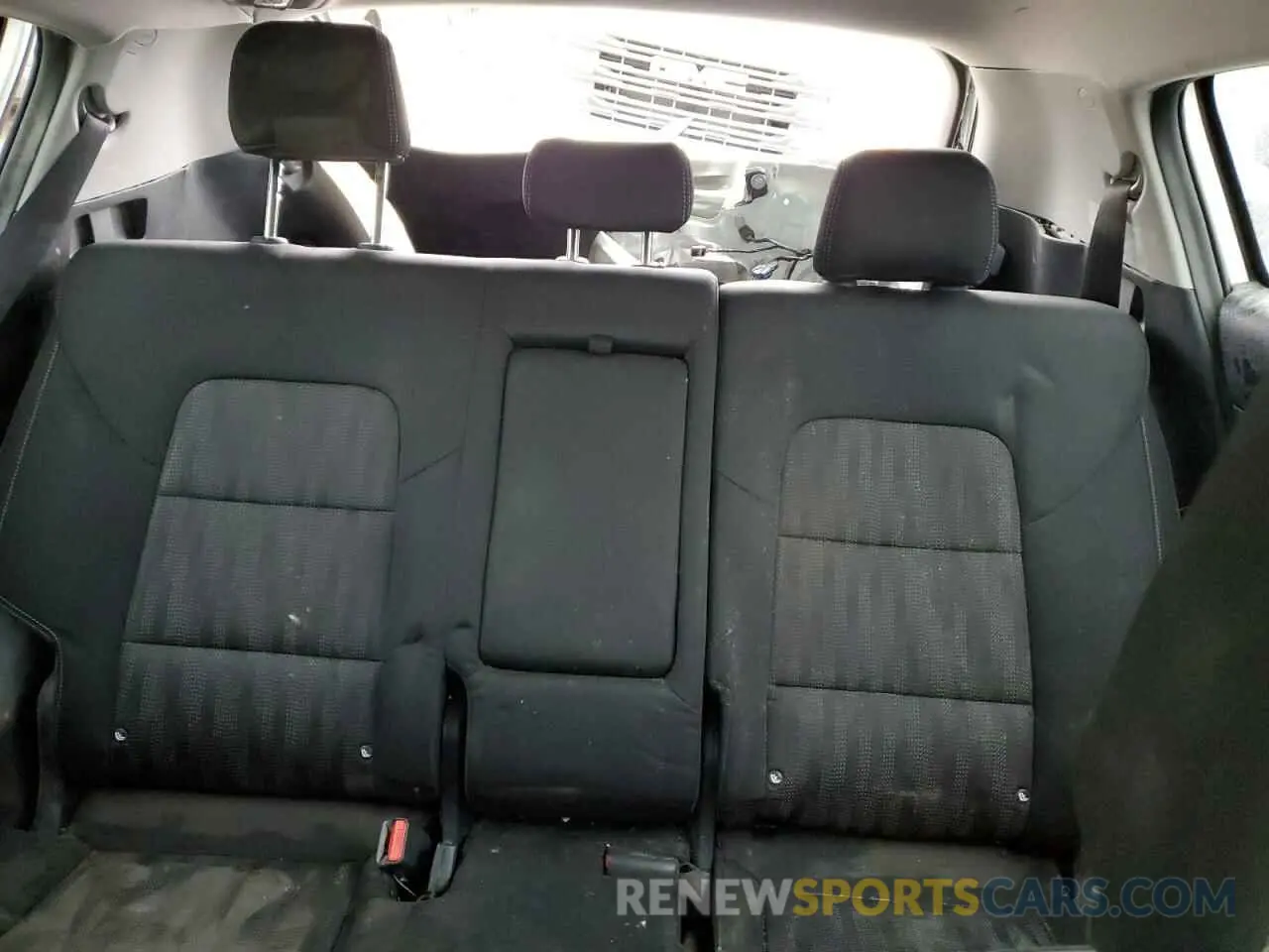 10 Photograph of a damaged car KNDPM3AC0K7612075 KIA SPORTAGE 2019