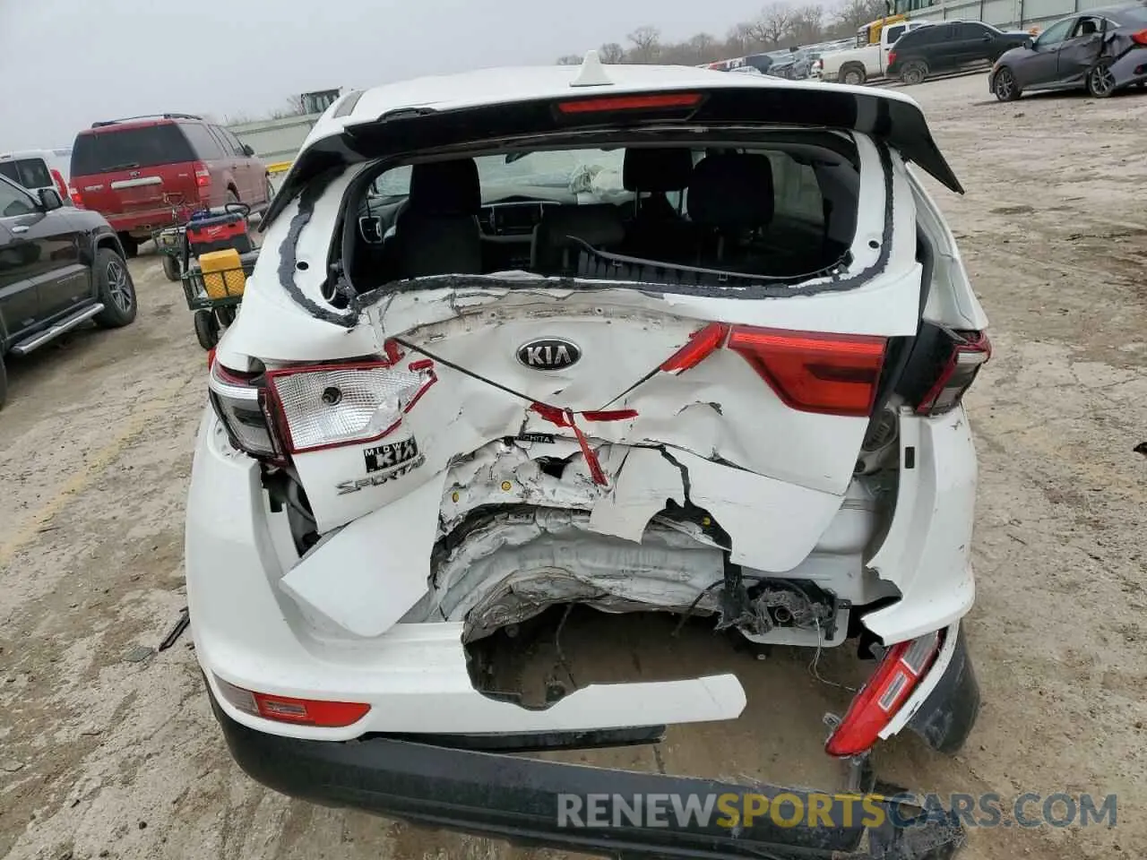 6 Photograph of a damaged car KNDPM3AC0K7612075 KIA SPORTAGE 2019