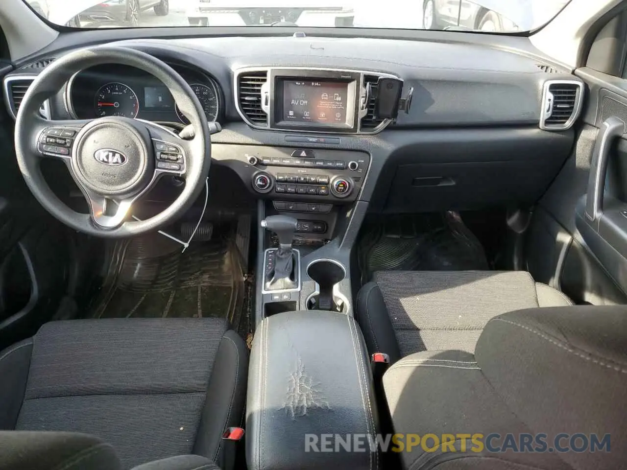 8 Фотография поврежденного автомобиля KNDPM3AC1K7494067 KIA SPORTAGE 2019