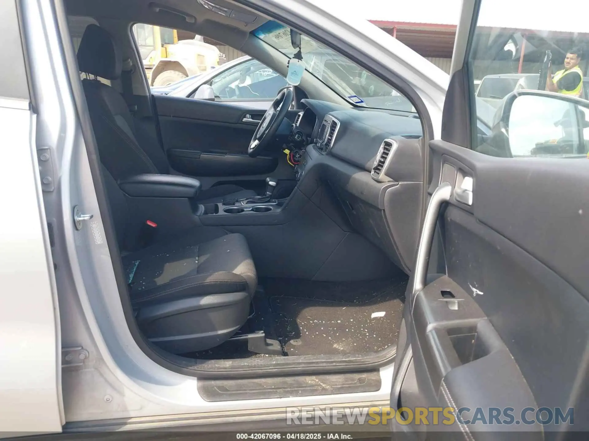 5 Photograph of a damaged car KNDPM3AC1K7508498 KIA SPORTAGE 2019