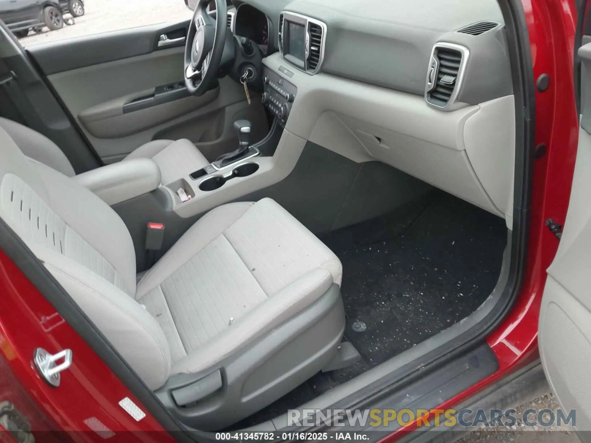 5 Фотография поврежденного автомобиля KNDPM3AC5K7610631 KIA SPORTAGE 2019