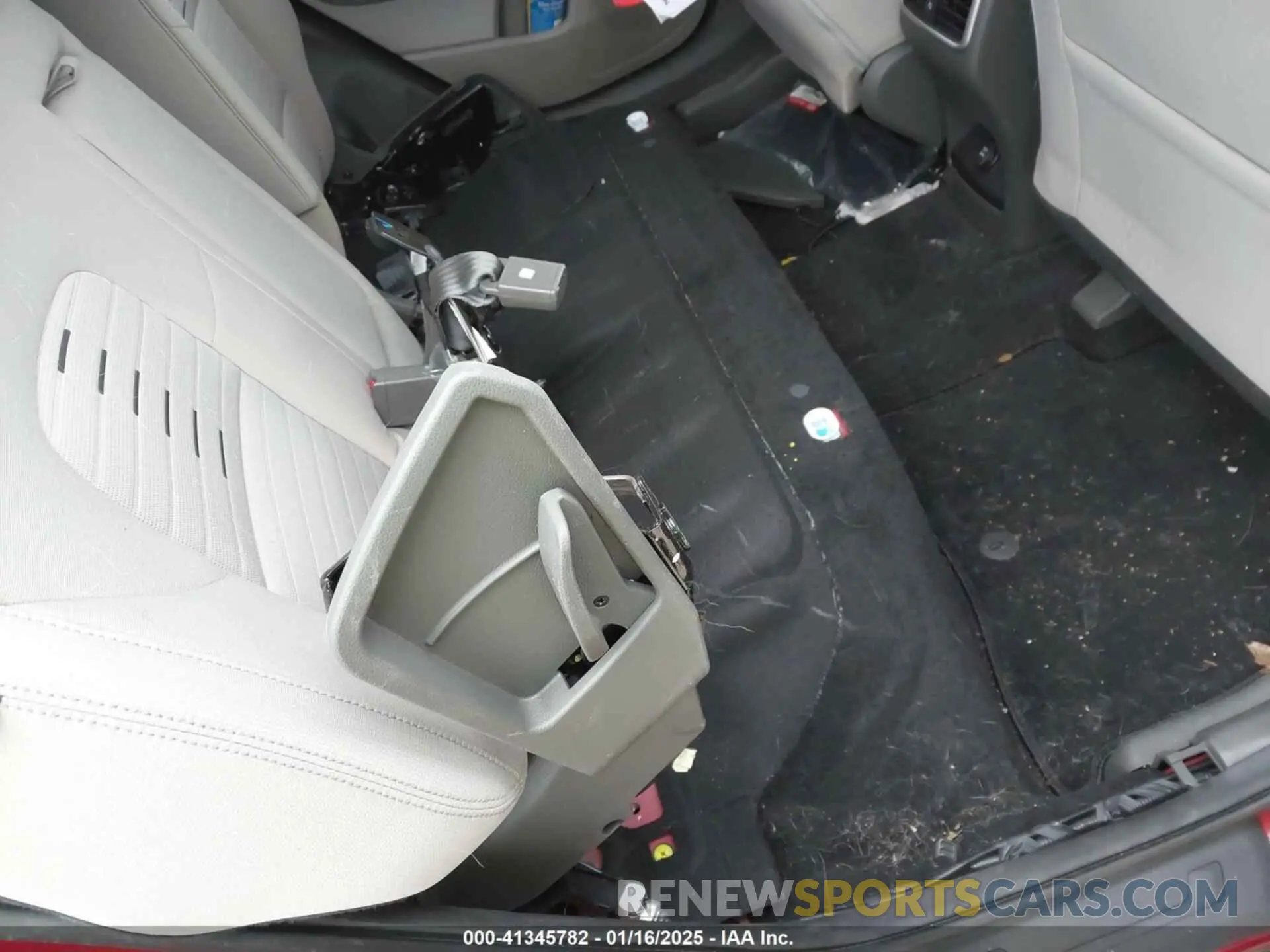 8 Фотография поврежденного автомобиля KNDPM3AC5K7610631 KIA SPORTAGE 2019