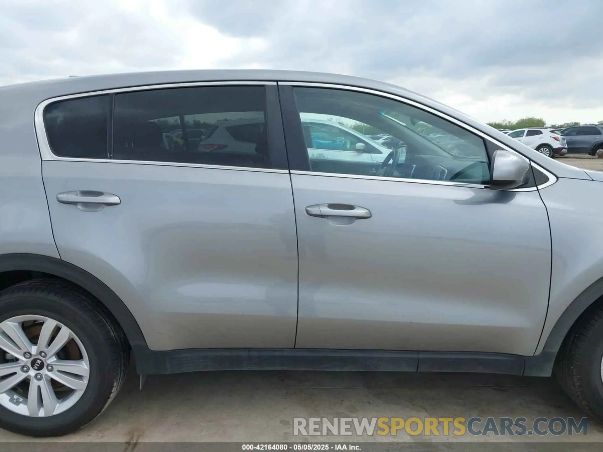 13 Фотография поврежденного автомобиля KNDPM3AC6K7628264 KIA SPORTAGE 2019