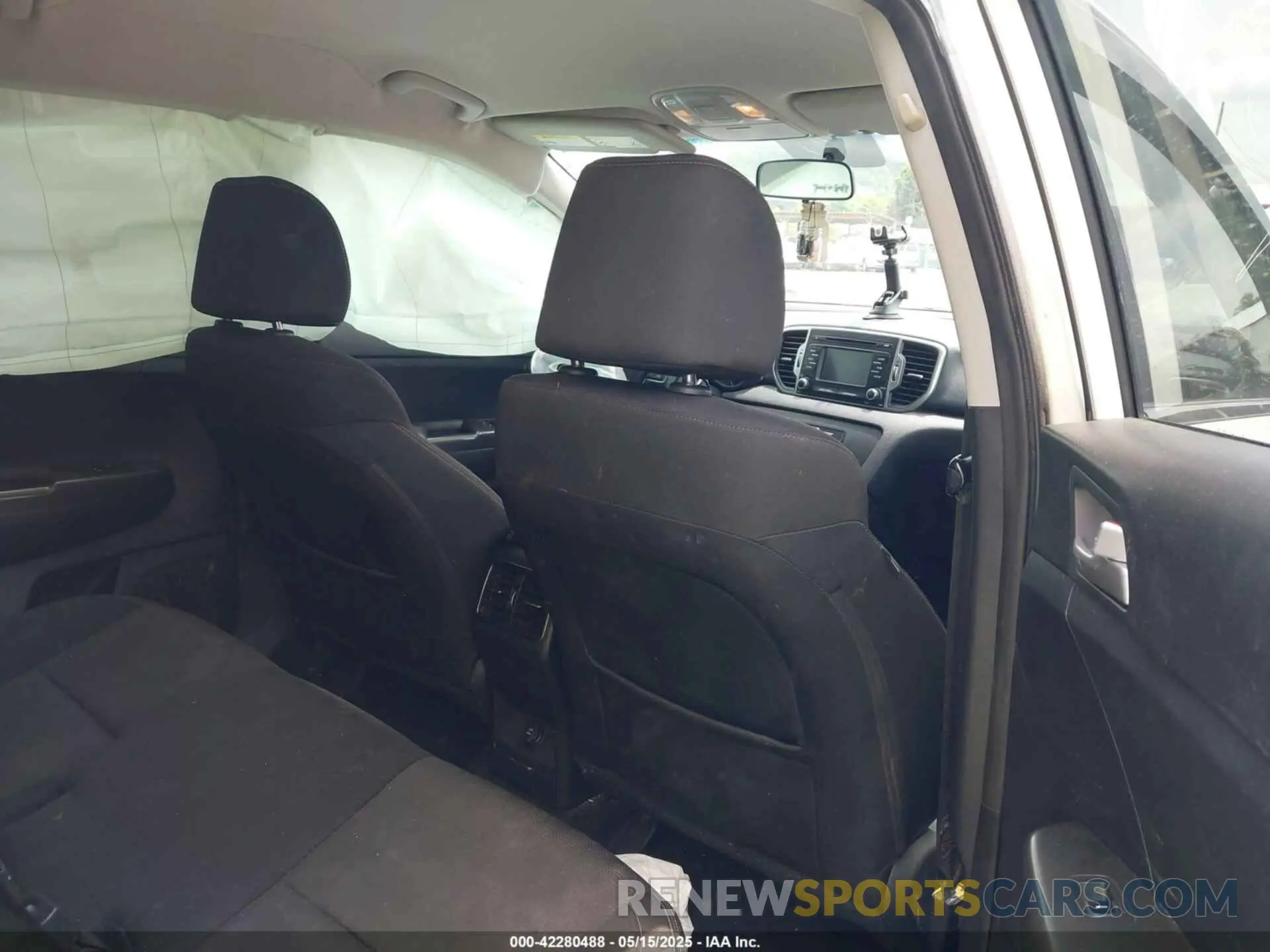 8 Photograph of a damaged car KNDPM3ACXK7626226 KIA SPORTAGE 2019