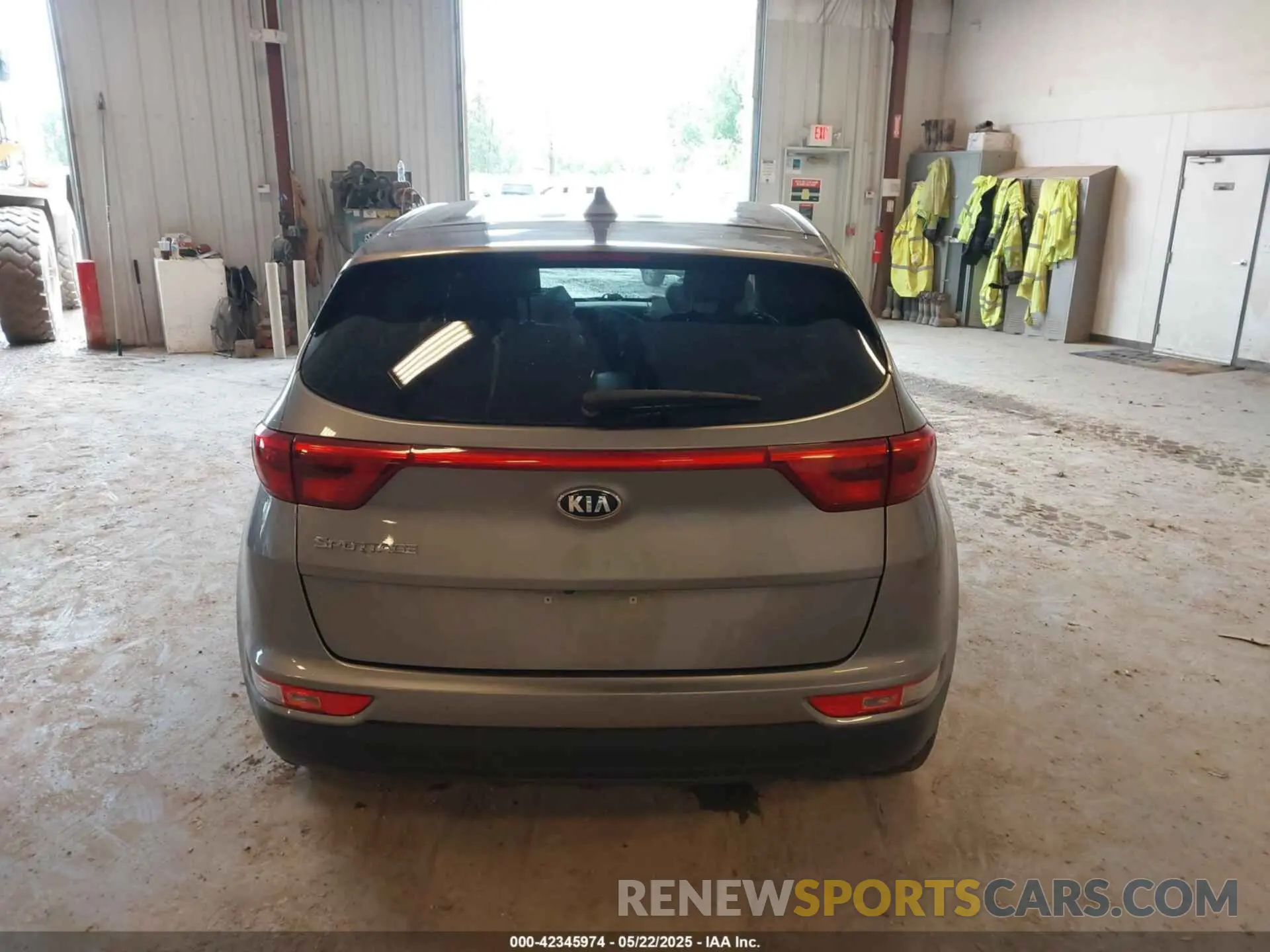 15 Фотография поврежденного автомобиля KNDPMCAC0K7529813 KIA SPORTAGE 2019