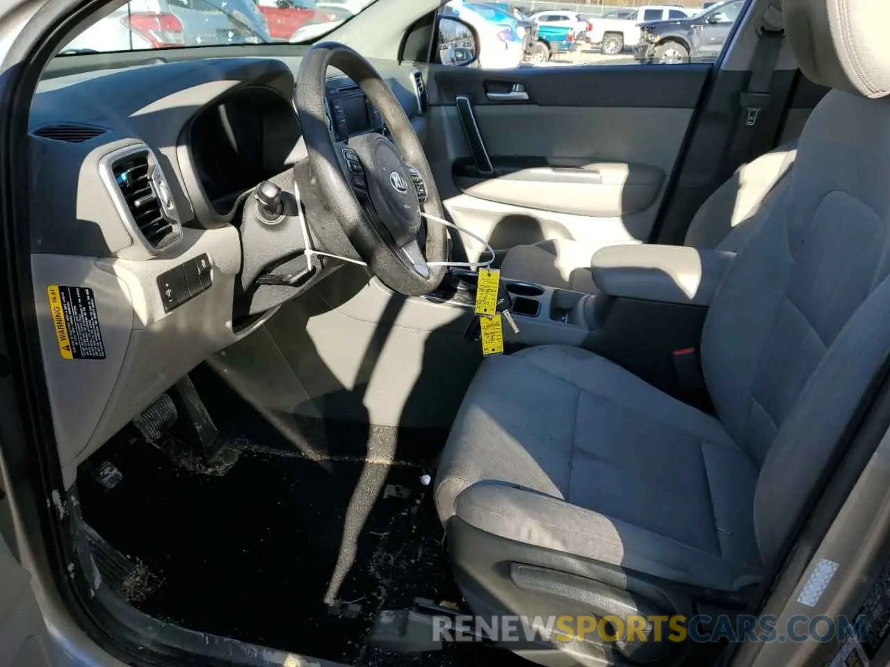 7 Фотография поврежденного автомобиля KNDPMCAC1K7564599 KIA SPORTAGE 2019