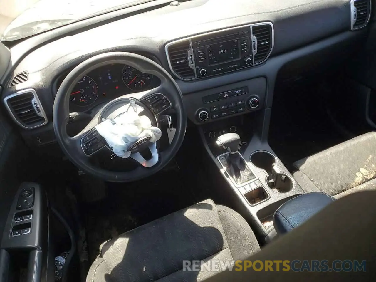 8 Фотография поврежденного автомобиля KNDPMCAC2K7611039 KIA SPORTAGE 2019