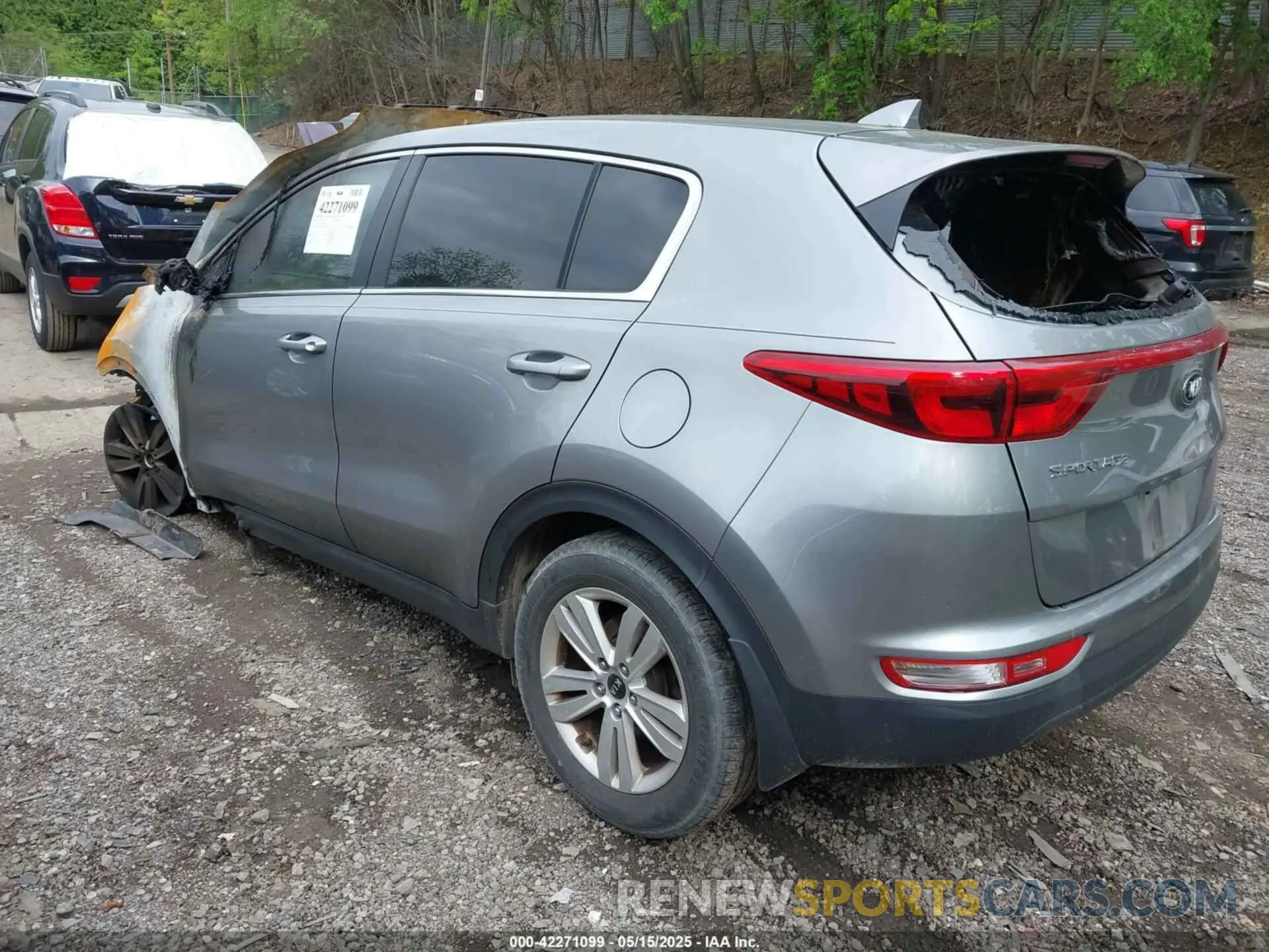 3 Фотография поврежденного автомобиля KNDPMCAC3K7609994 KIA SPORTAGE 2019